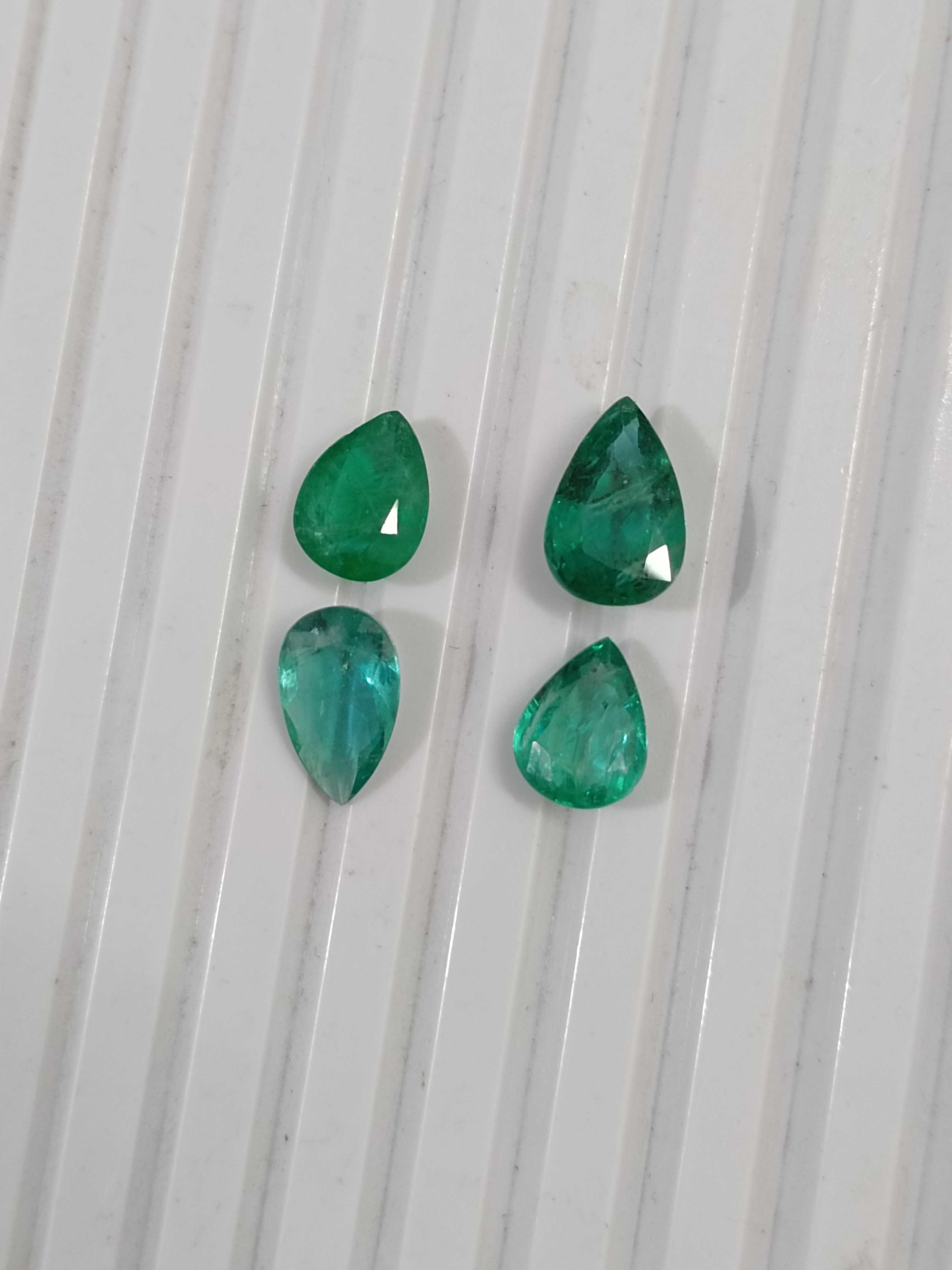 6.81ct pear shaped 4pcs natural emerald parcel 