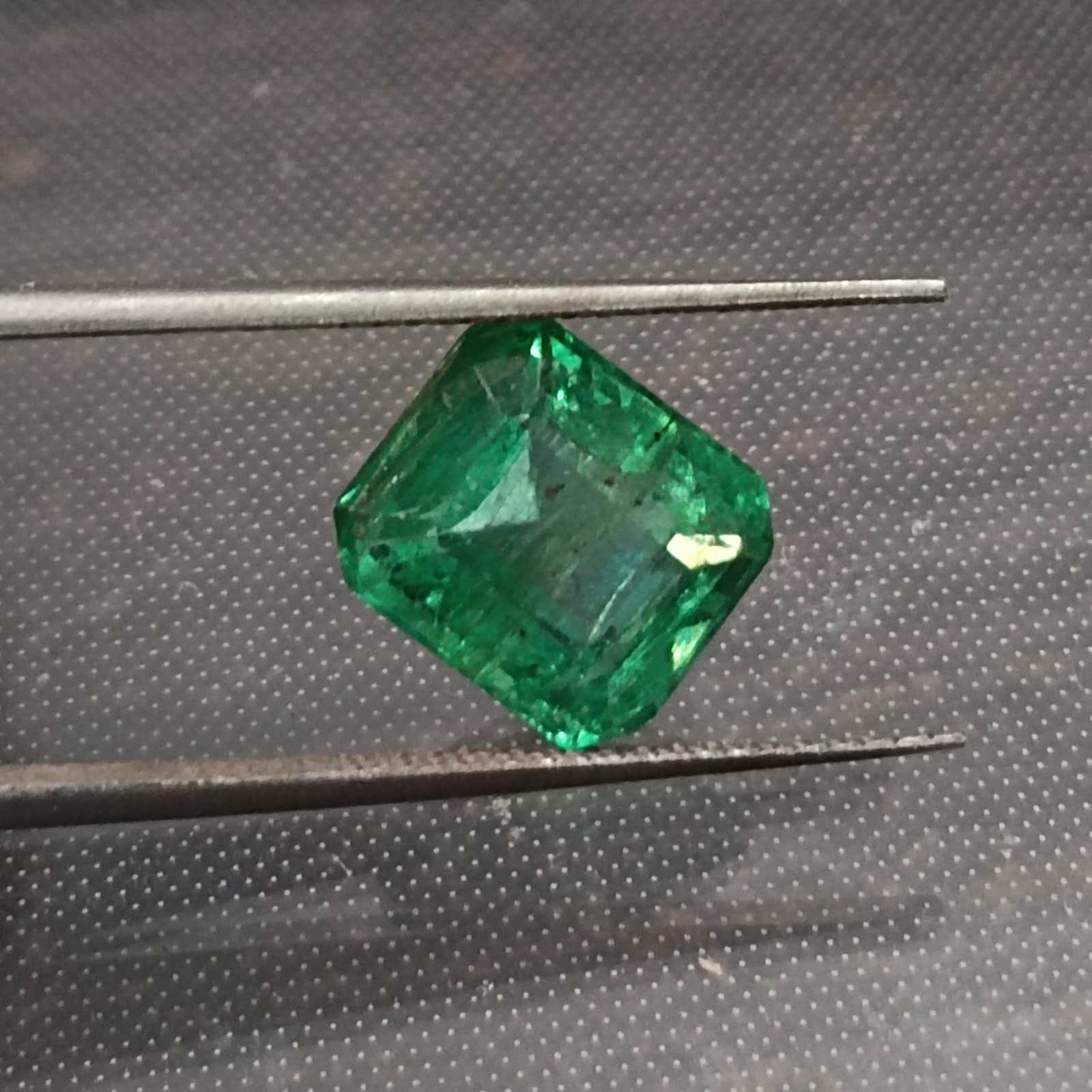 2.88ct Pakistan green octagon emerald