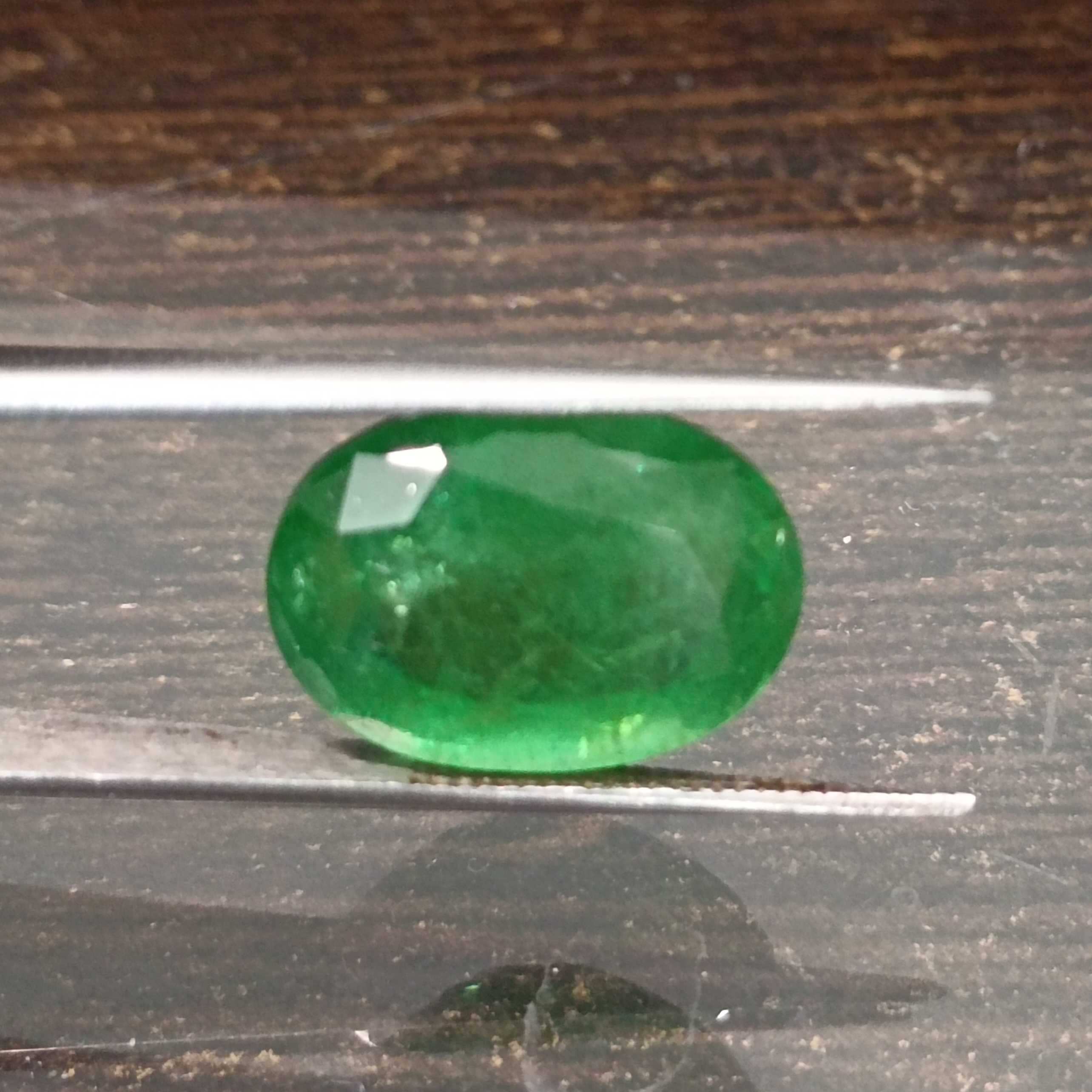 9.05ct neon green oval shape emerald 11.3*15.7
