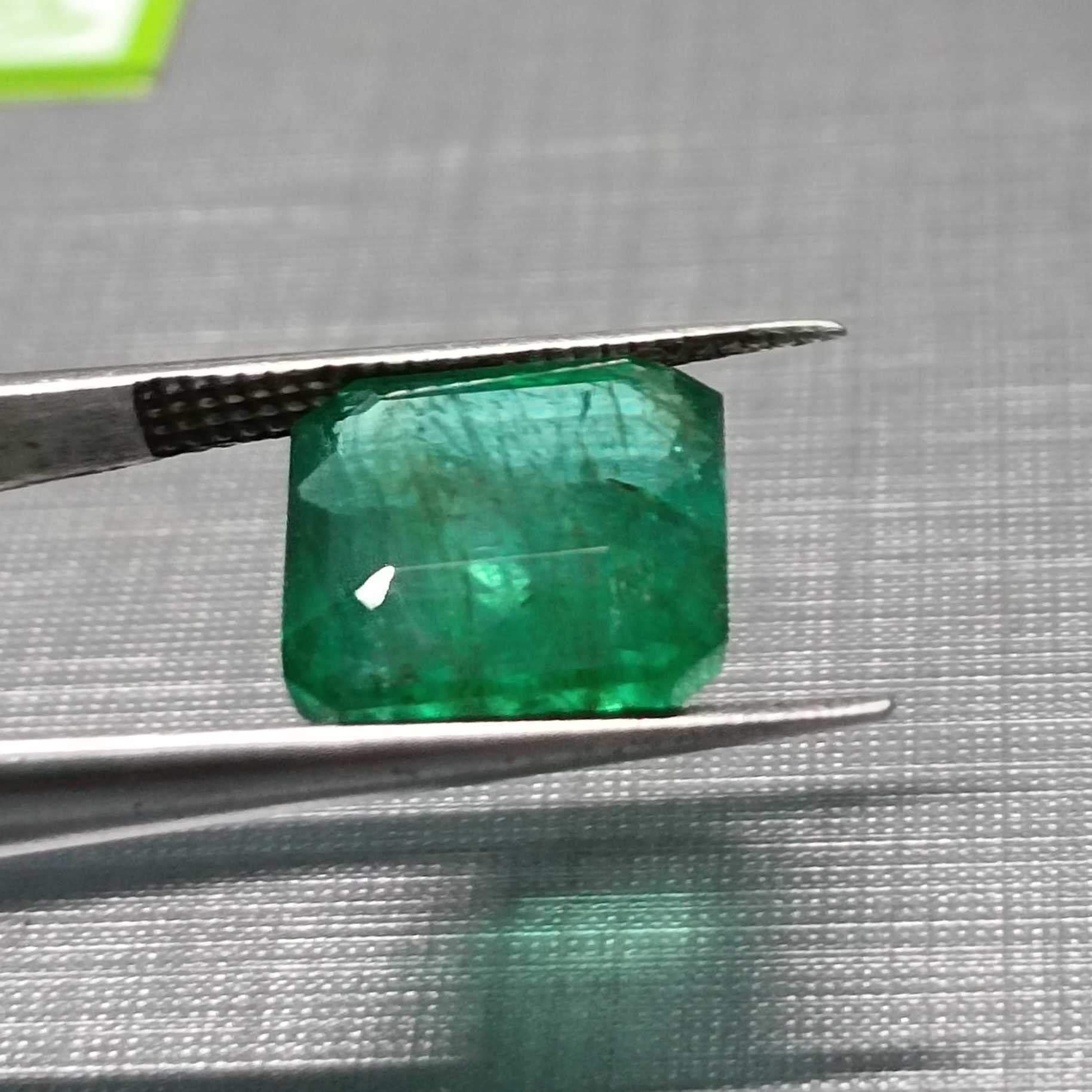 4.63ct deep vivid green color octagon square emerald 