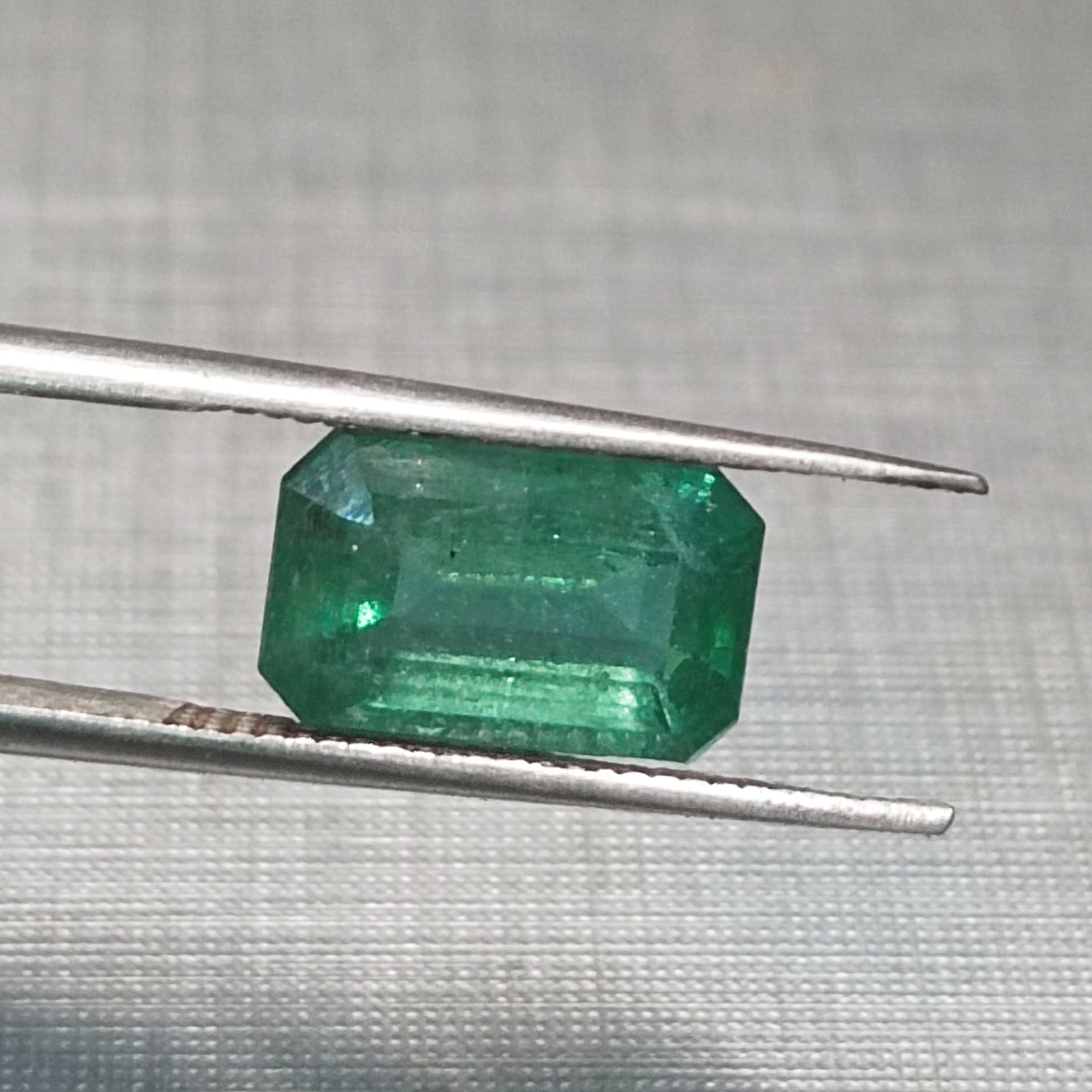 2.77ct crystal golden green octagon emerald 