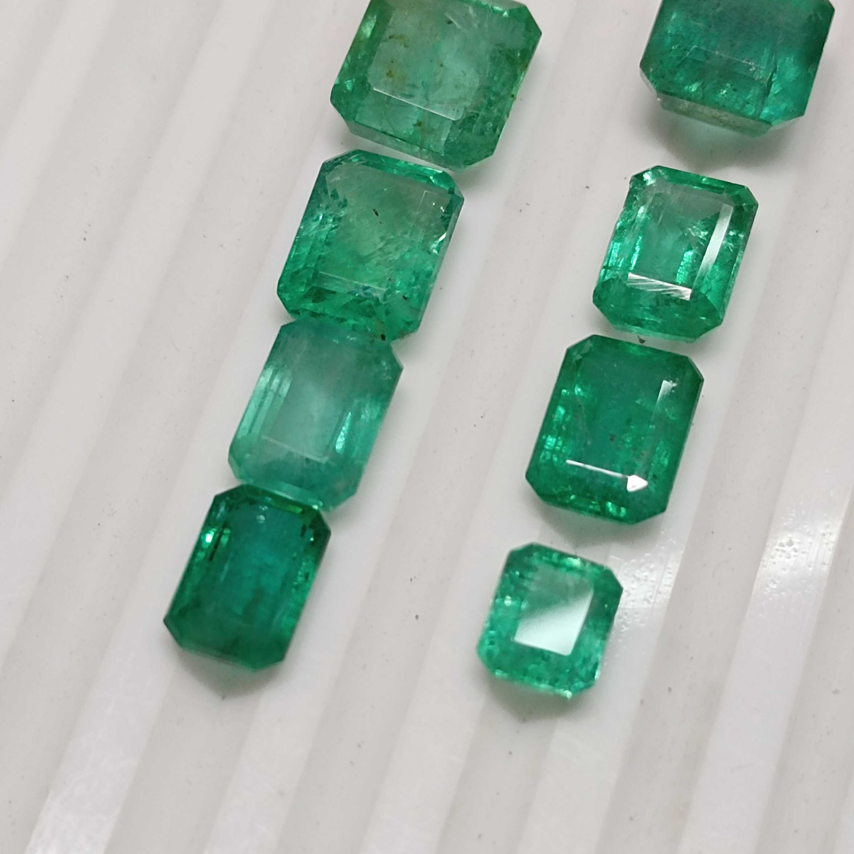 19.50ct 8pcs octagon lively green Ethiopian emerald parcel