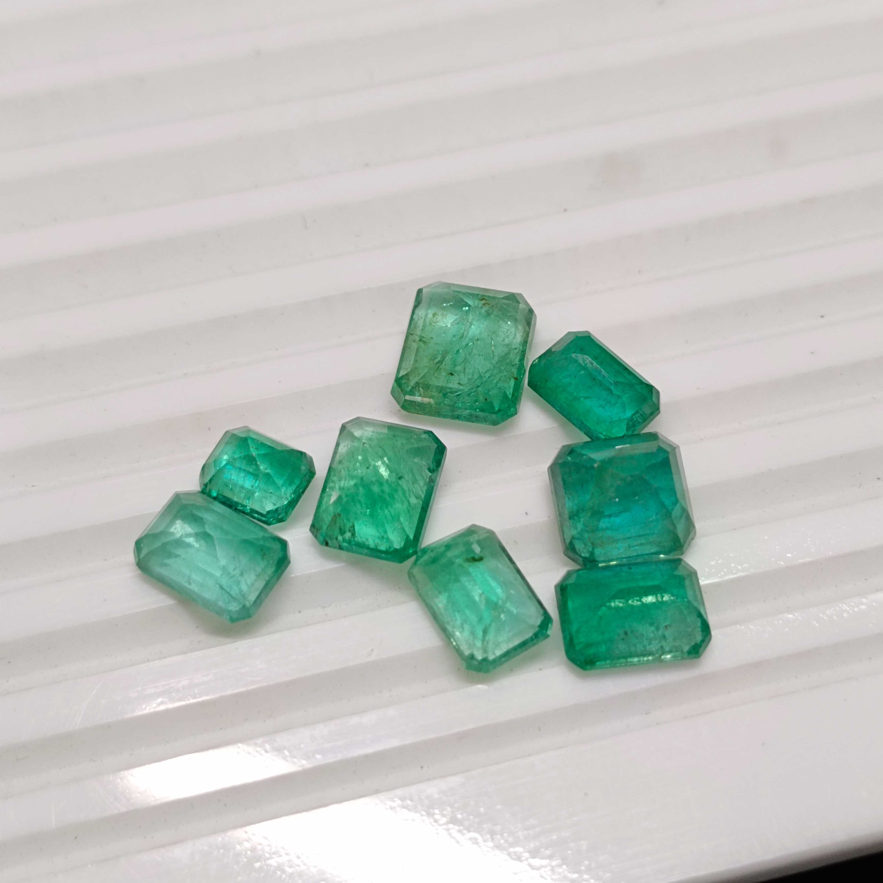 19.50ct 8pcs octagon lively green Ethiopian emerald parcel