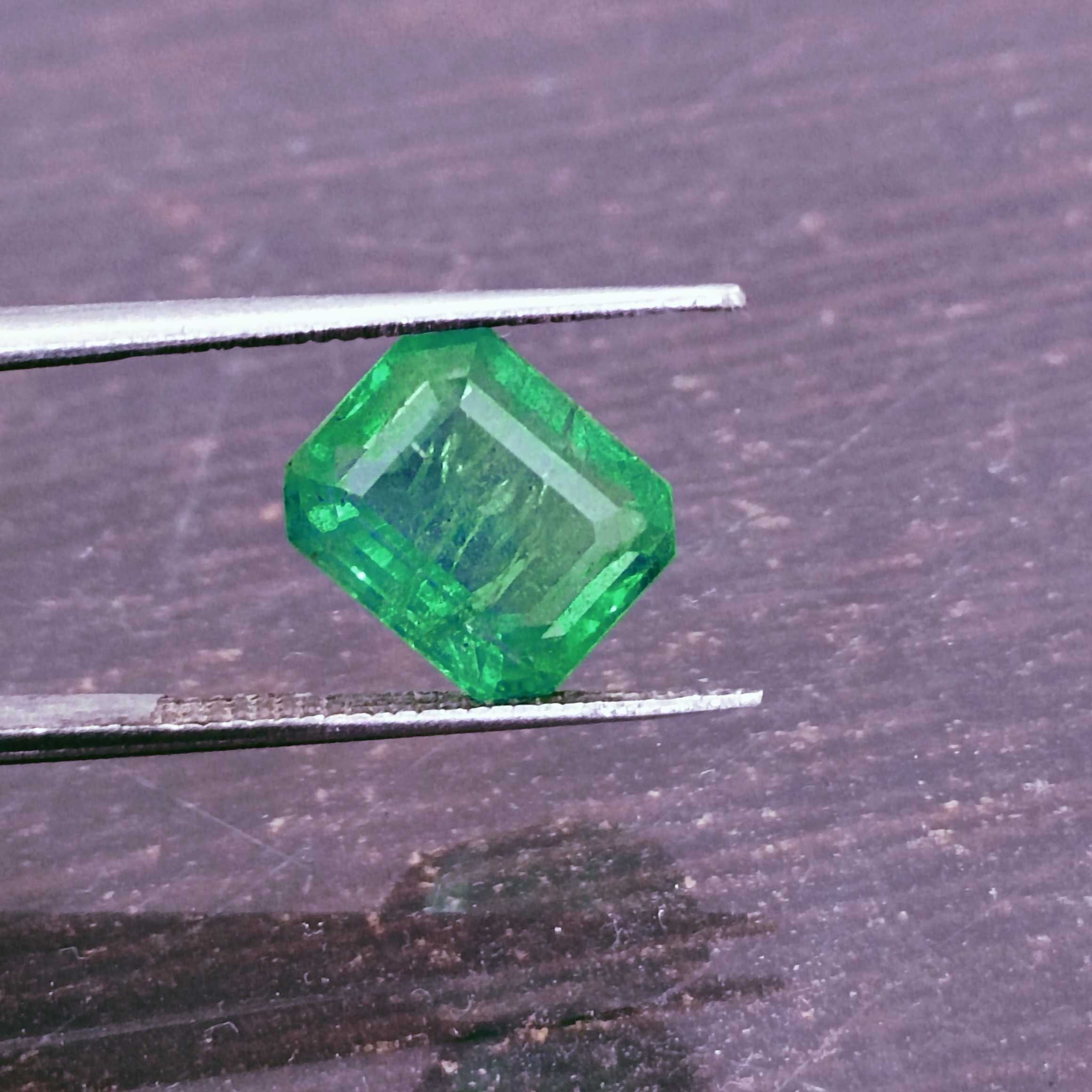 3.80ct neon green octagon cut Colombian emerald /