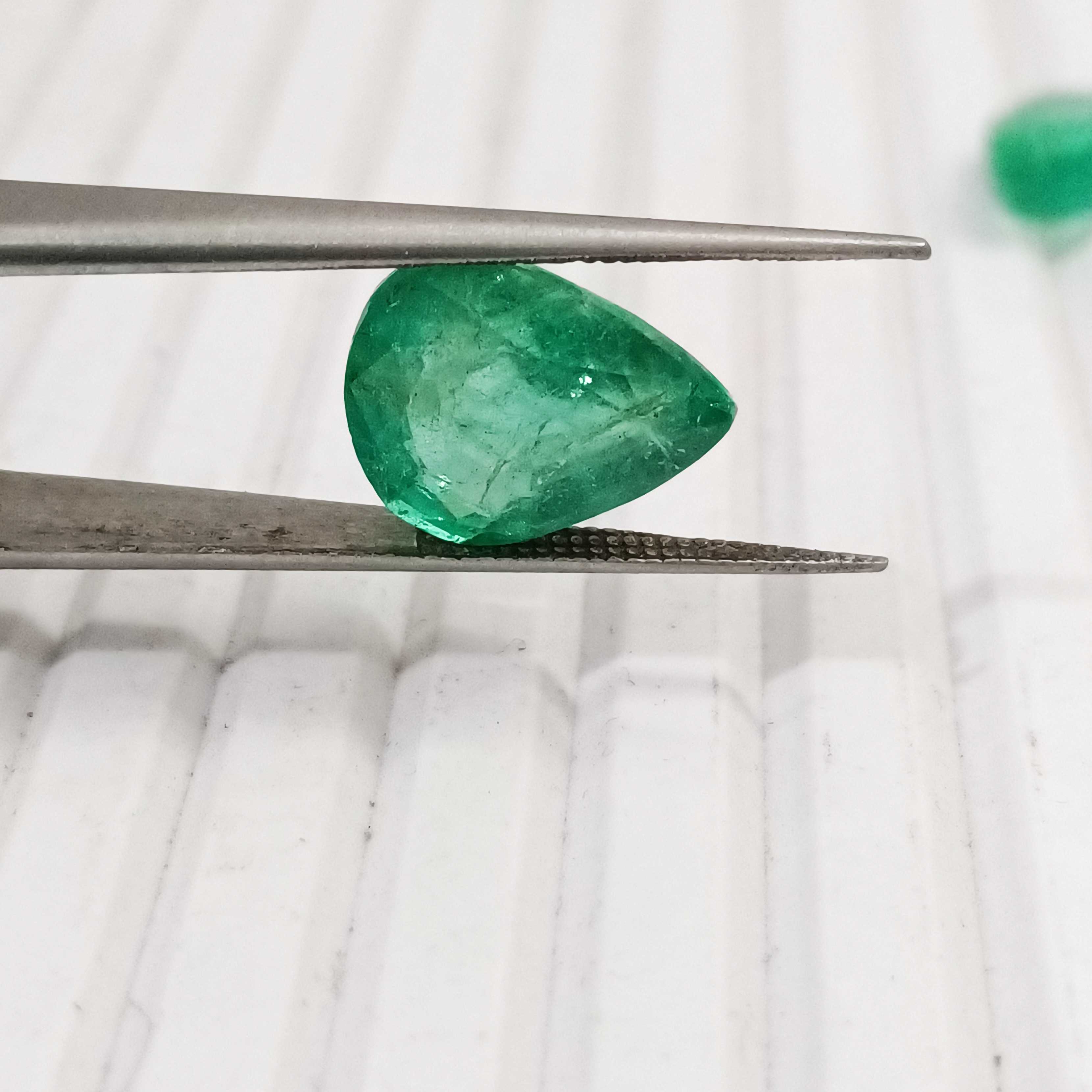 5.54ct IGI Certified Bright Neon Green Pear cut Colombian Emerald 