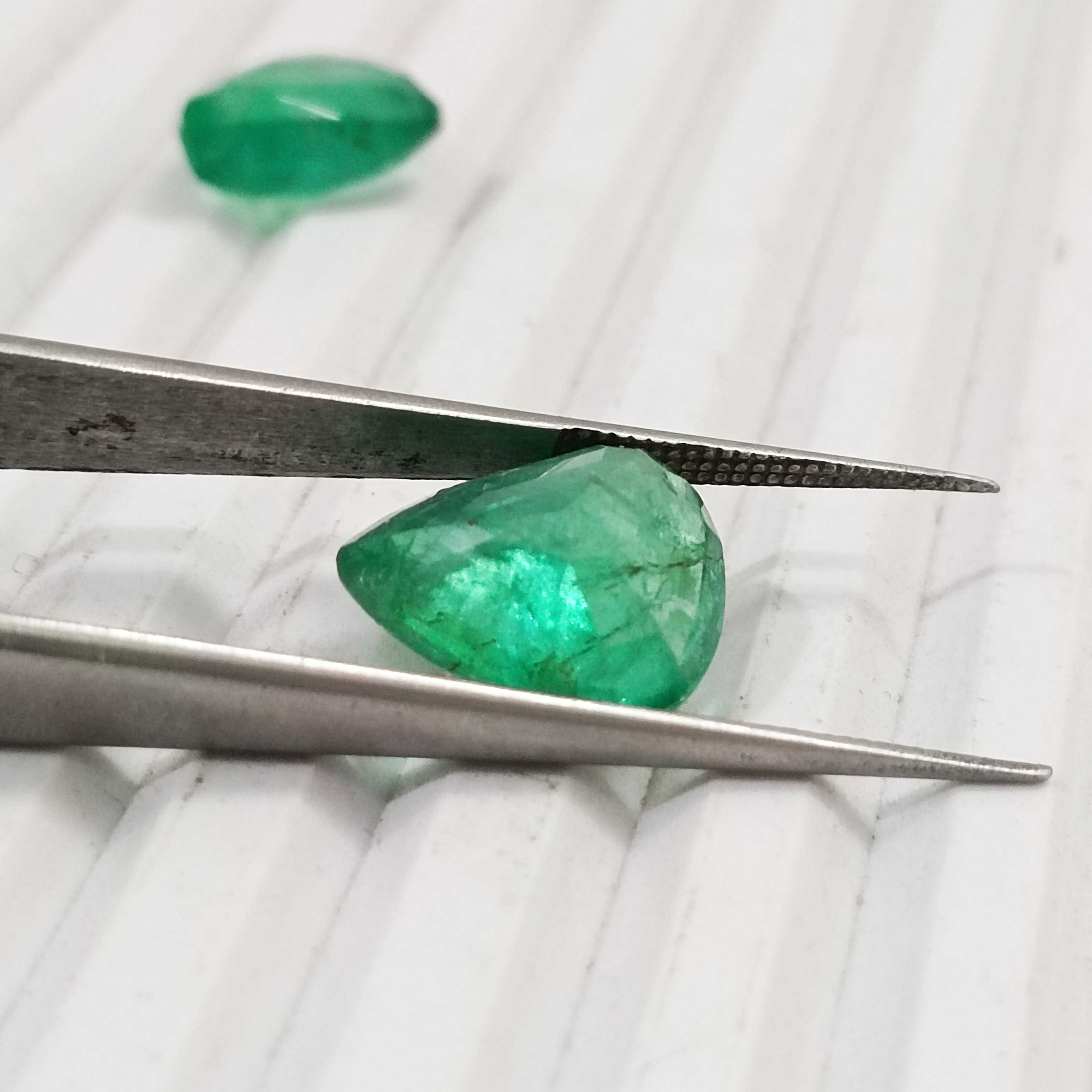 5.54ct IGI Certified Bright Neon Green Pear cut Colombian Emerald 