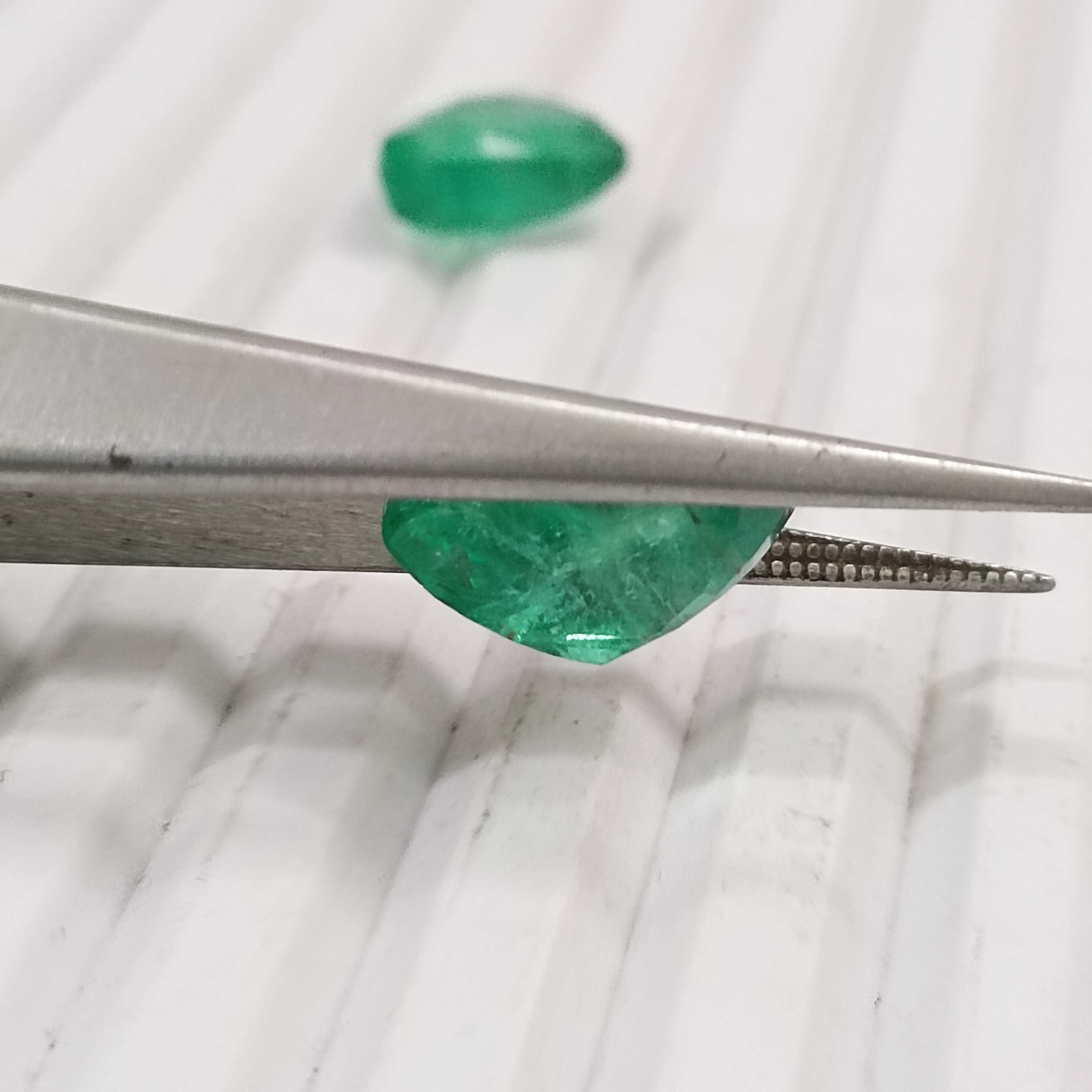 5.54ct IGI Certified Bright Neon Green Pear cut Colombian Emerald 