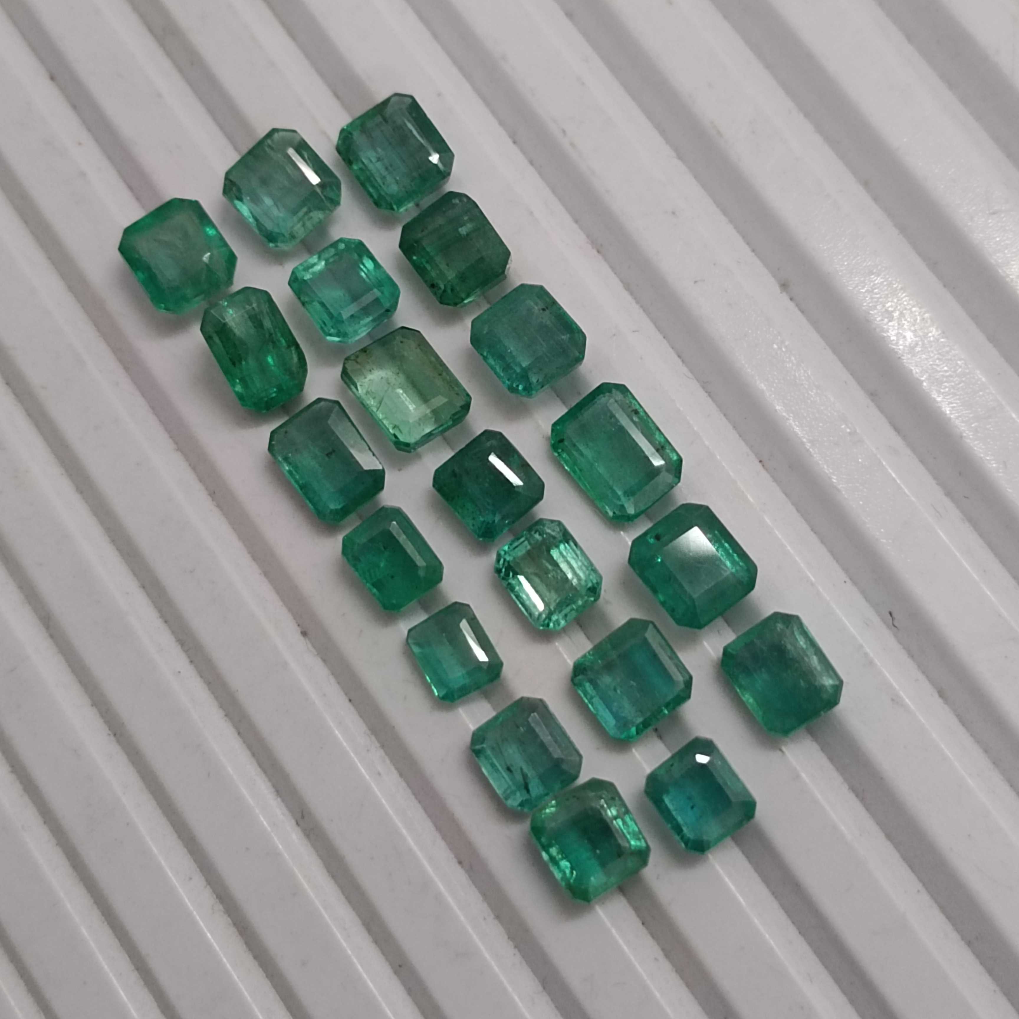 18.89ct octagon cut emerald lot 