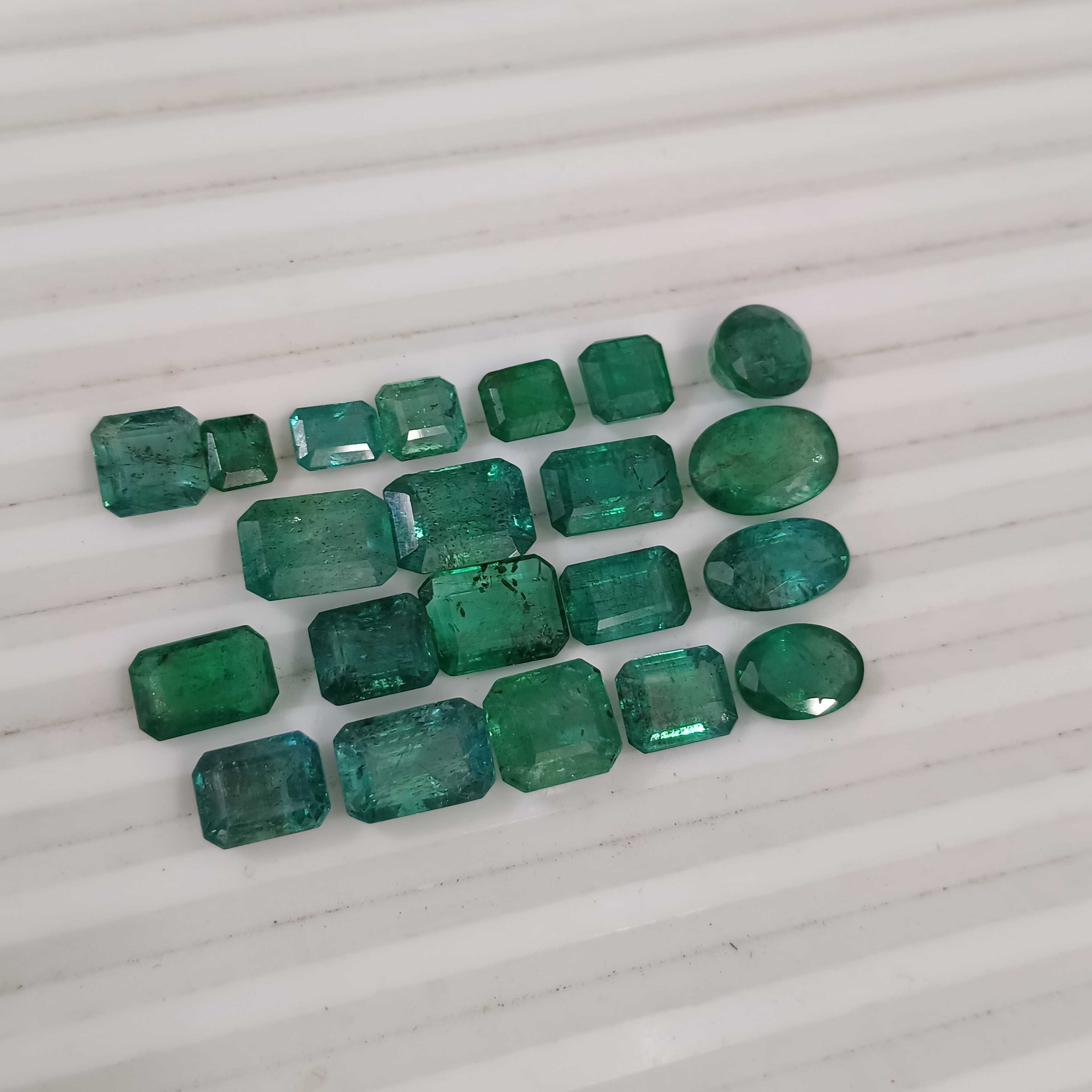 38.8ct High luster Zambian emerald parcel 