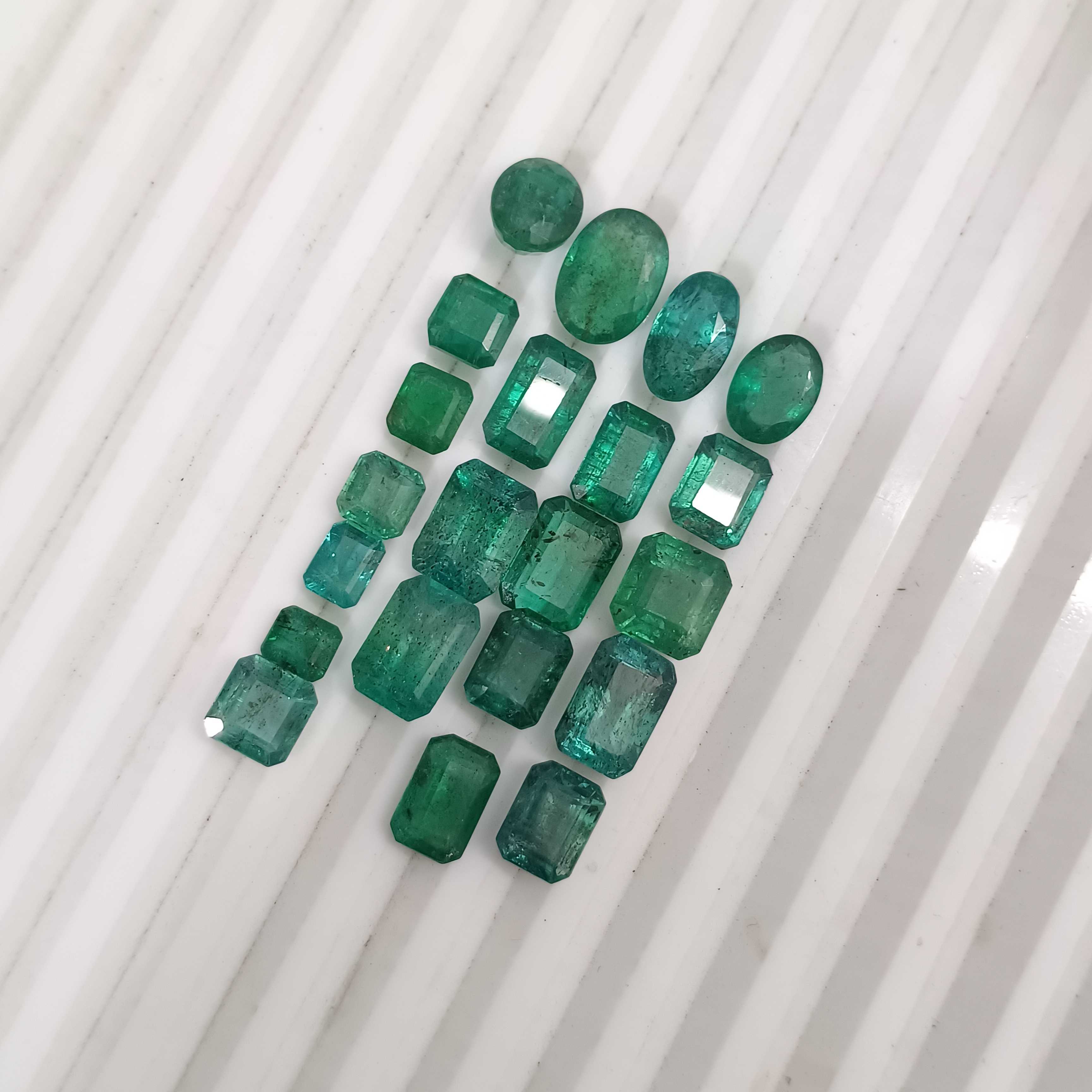 38.8ct High luster Zambian emerald parcel 