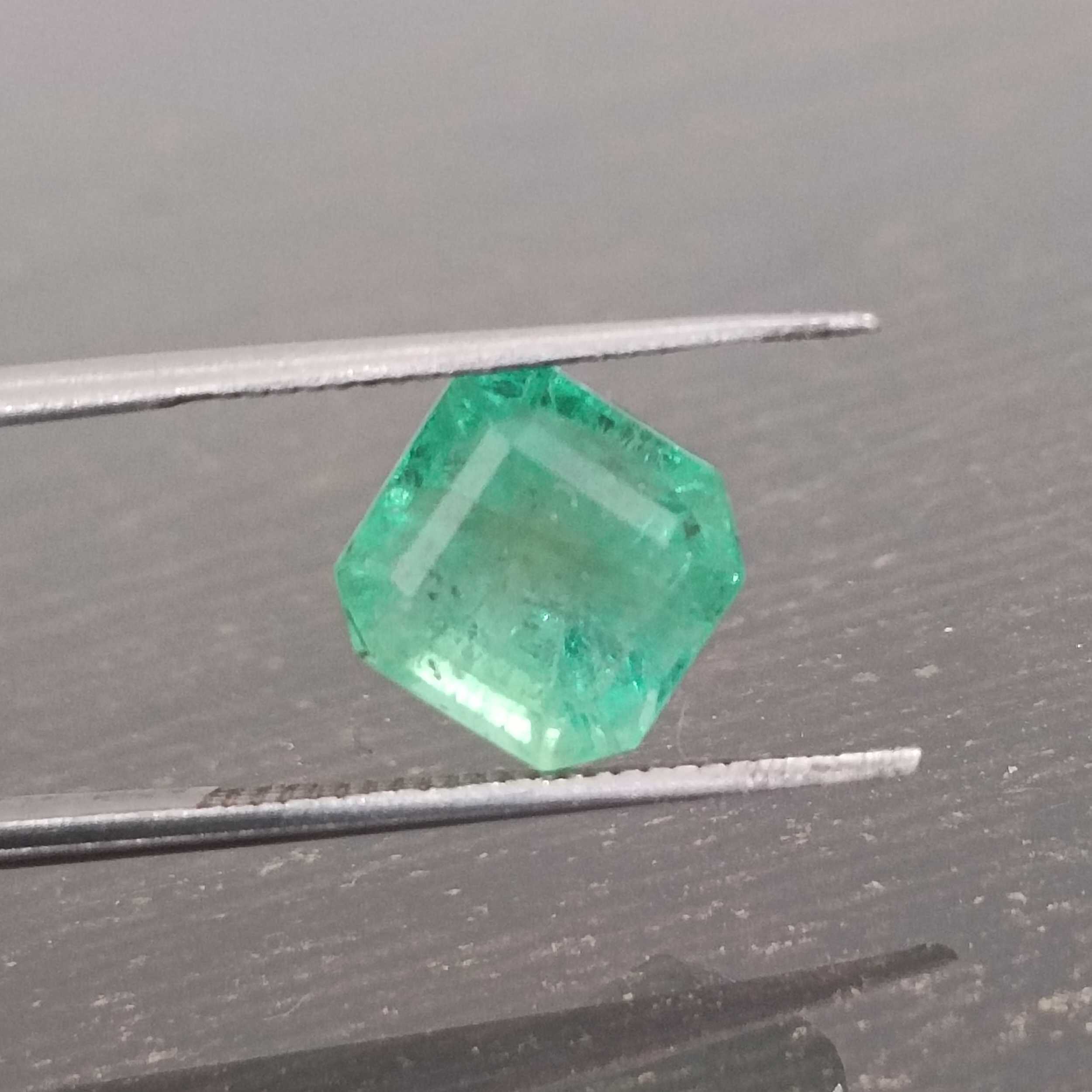 2.87ct spring green octagon Colombian emerald /