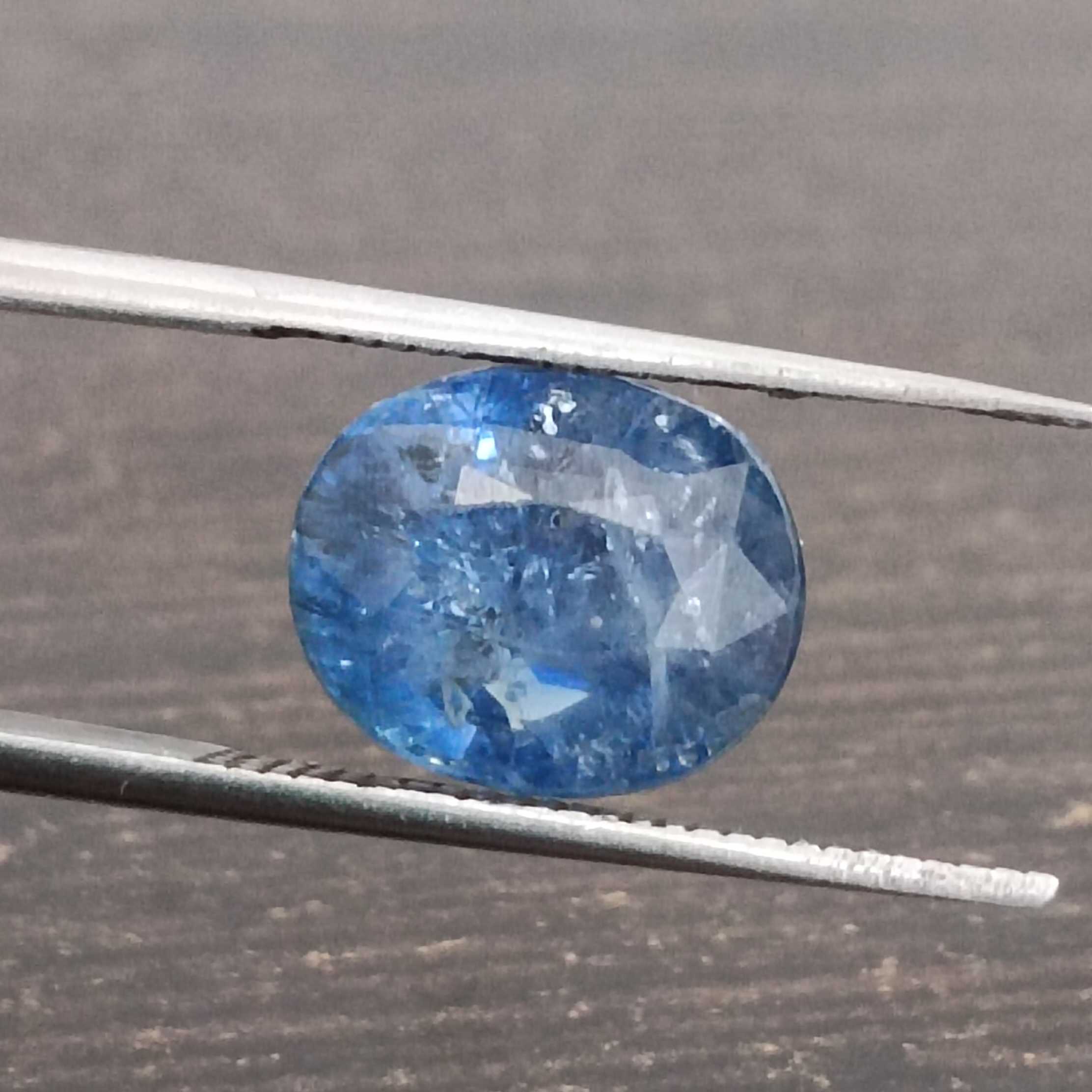 4.25ct IGI certified cobalt blue oval cut sapphire gem/