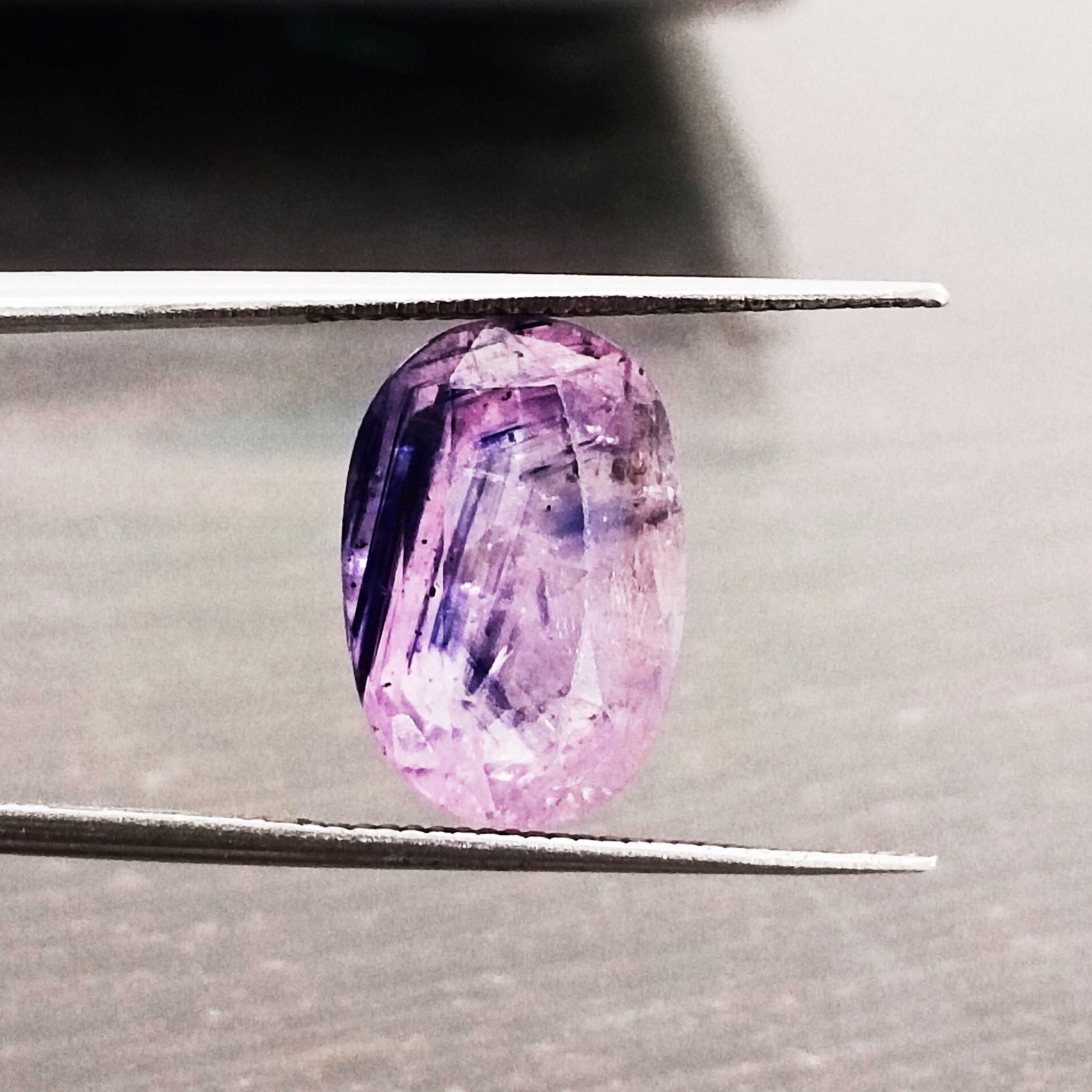6.55ct bi color pink and blue oval cut sapphire, Certified on demand/