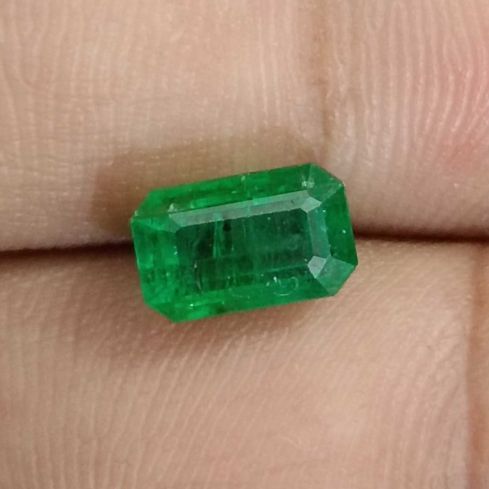 2.06ct vivid green octagon emerald. Certified on demand/