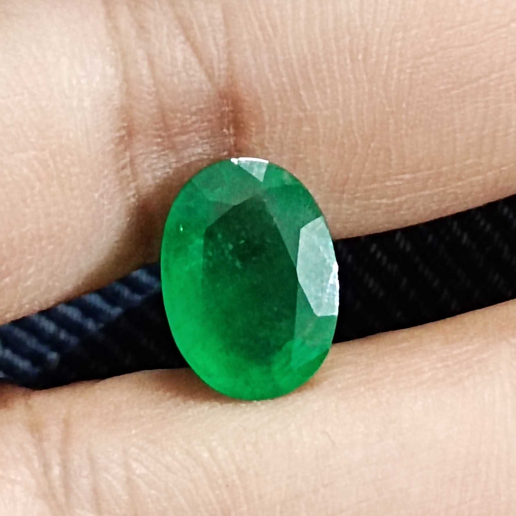3.55ct deep medium spring green oval shape Zambian emerald 