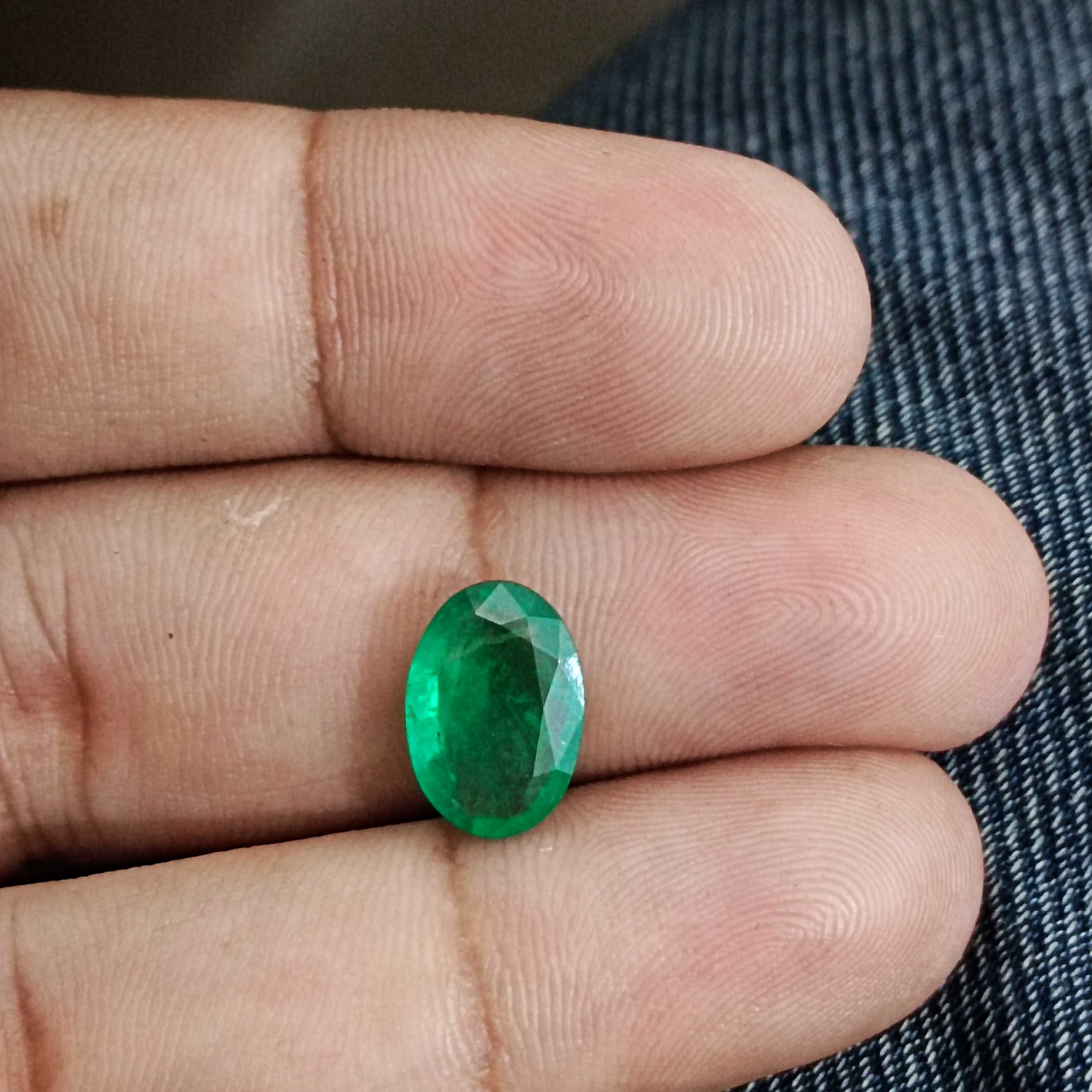 2.98ct big table vivid green oval shape emerald