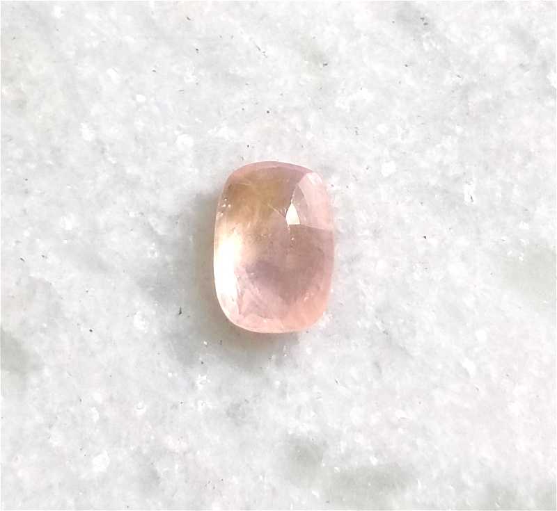 7.88ct IGI certified Unheated padparadscha sapphire gemstone