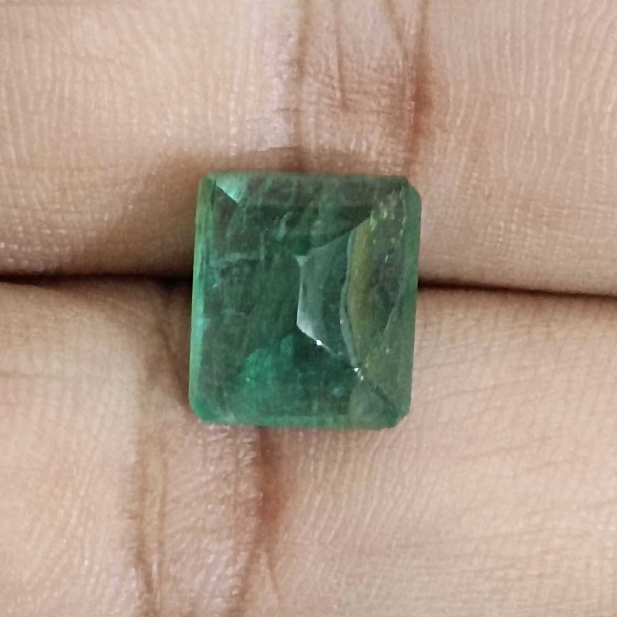 6.36ct deep green one side faceted emerald sugarloaf gem/