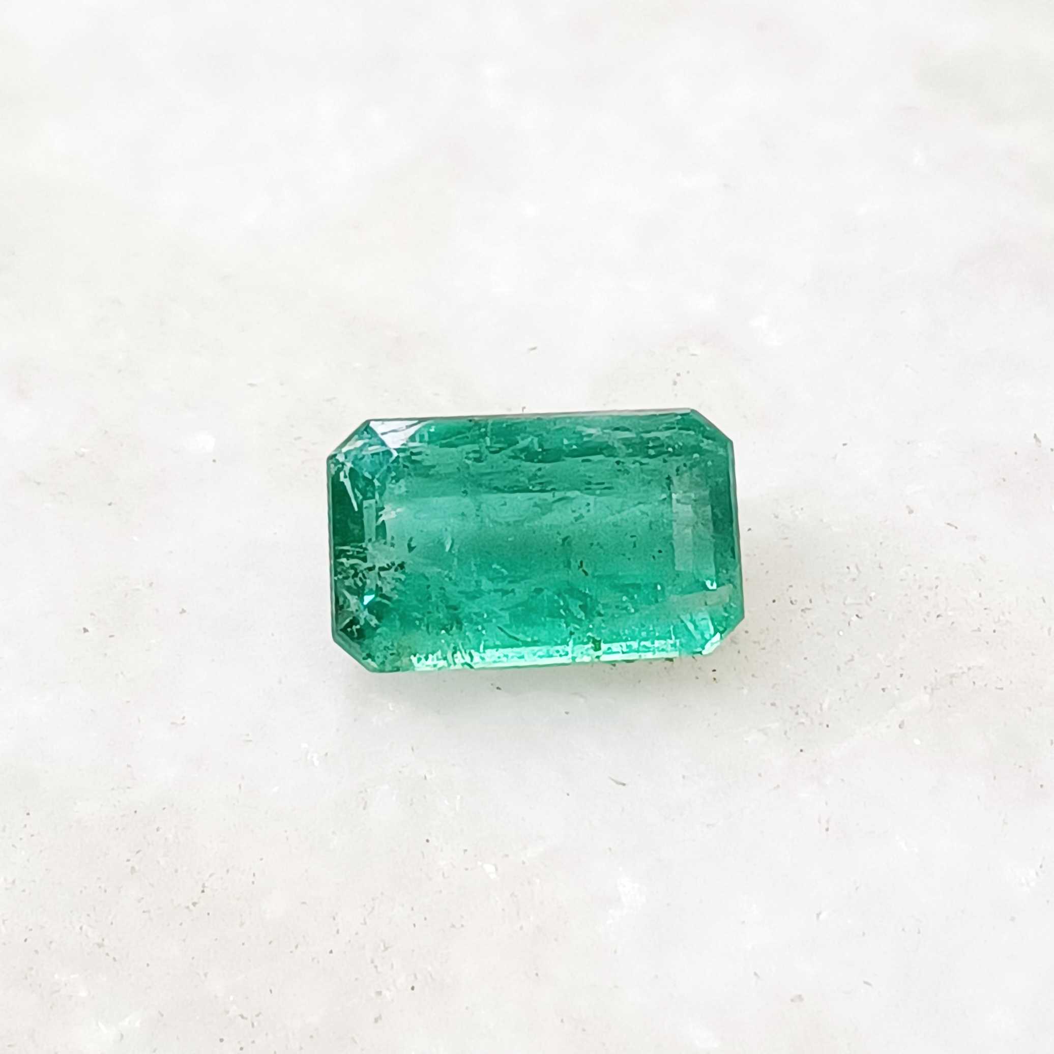 2.42ct medium deep green octagon emerald gemstone certified 