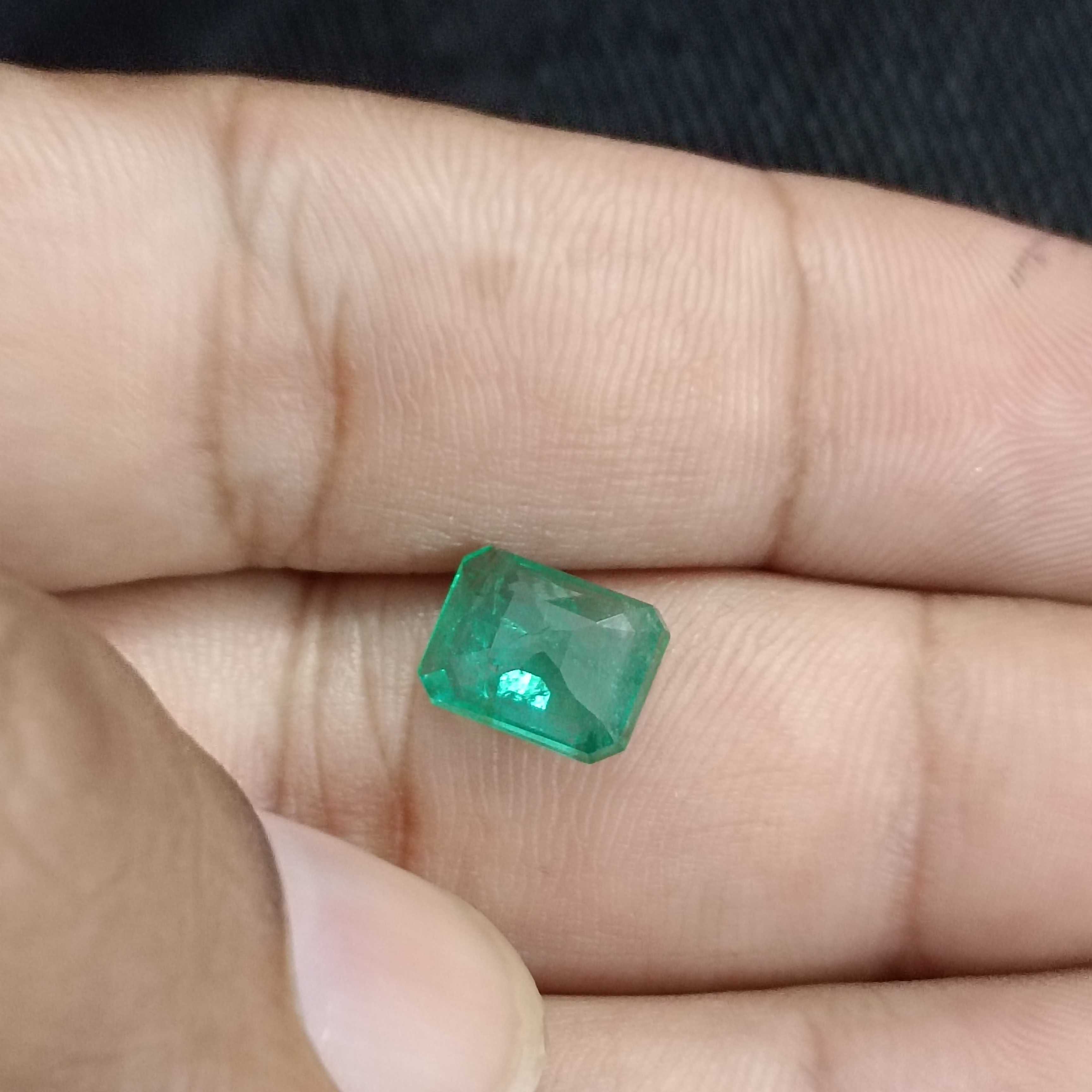 2.28ct Natural Vivid green emerald octagon cut certified gem