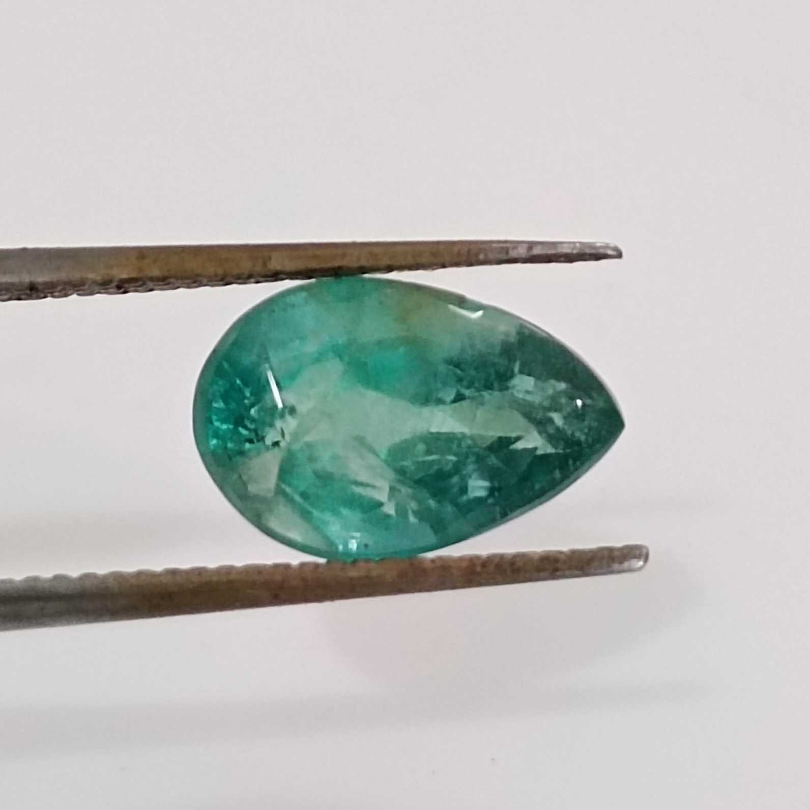 2.20ct bluish golden green natural pear cut emerald gemstone 