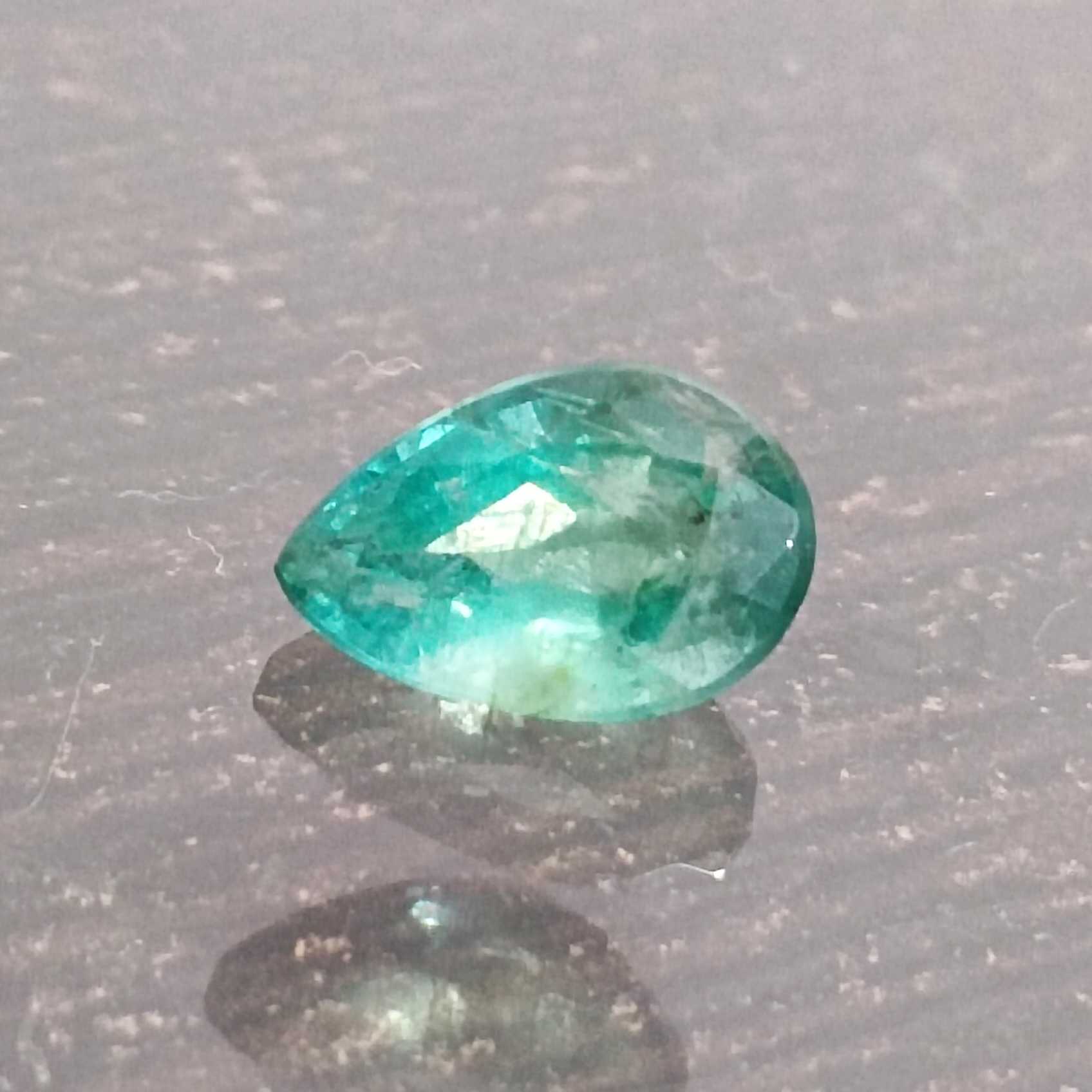 2.20ct bluish golden green natural pear cut emerald gemstone 