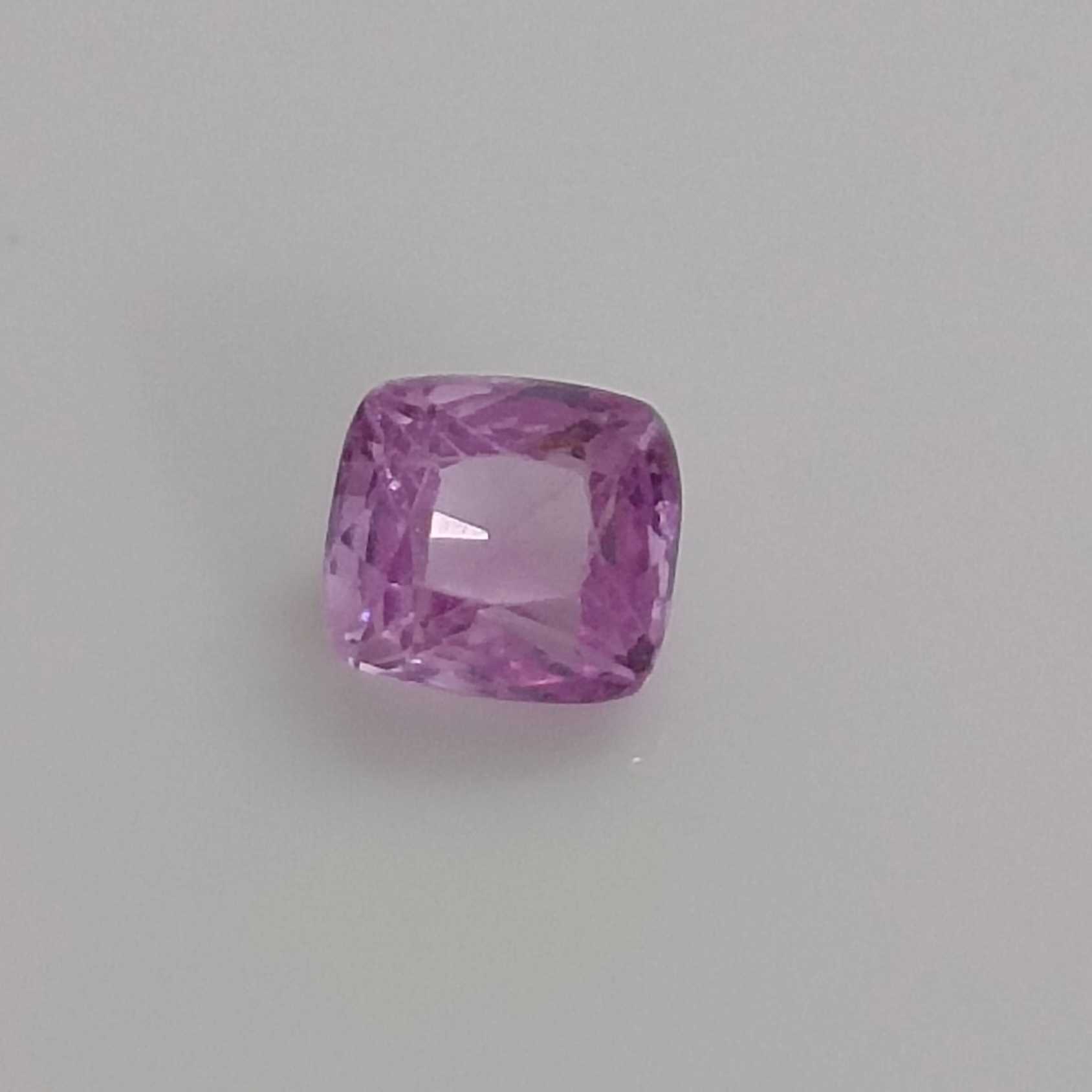 1.00ct lively pink Ceylon sapphire gemstone