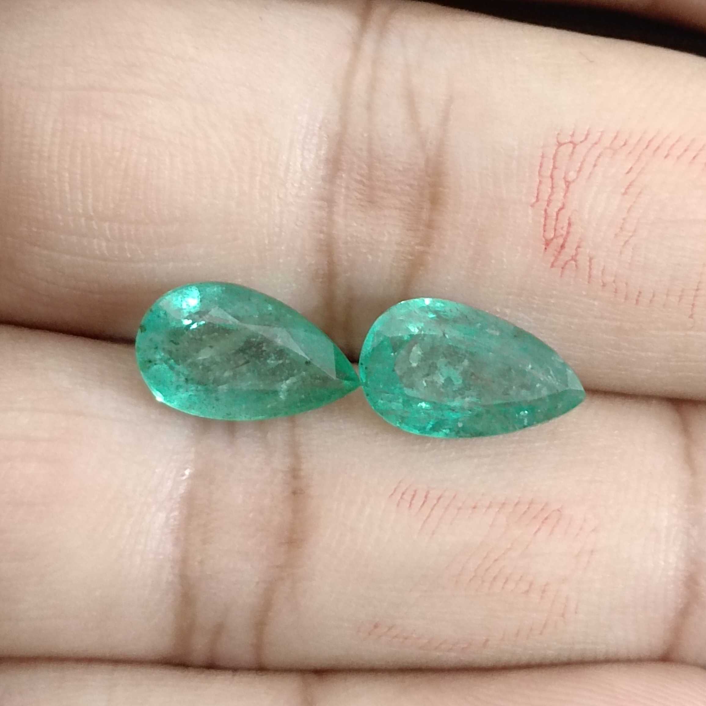 5.18ct medium green pear cut natural emerald gemstone pair