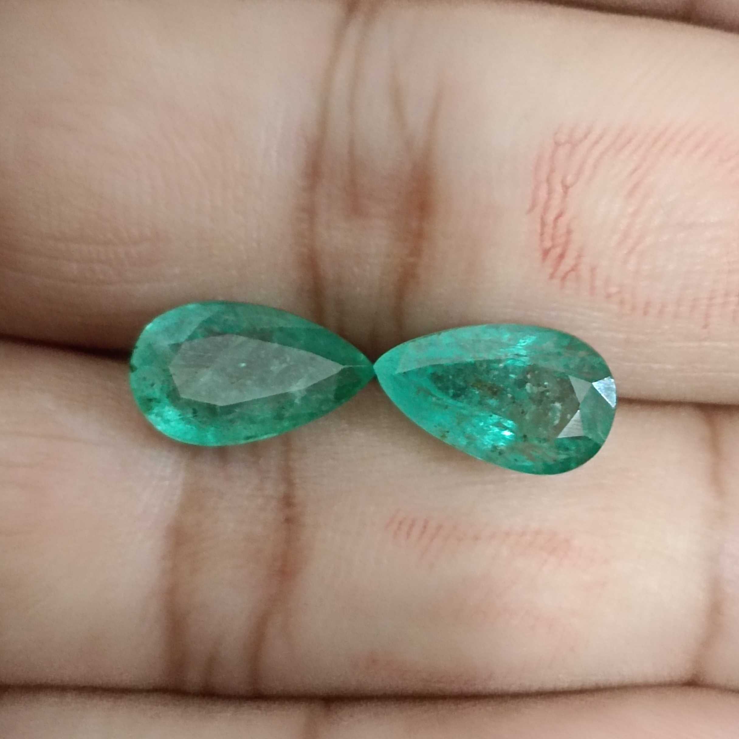 5.18ct medium green pear cut natural emerald gemstone pair