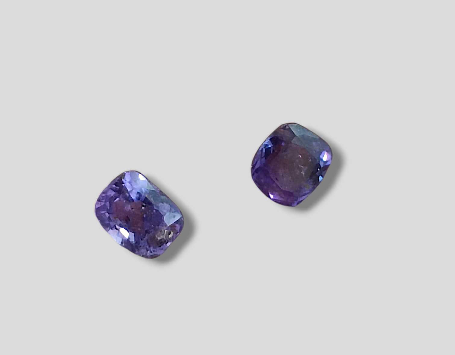 2.91ct 2 pcs deep purple blue color changing sapphire gemstones