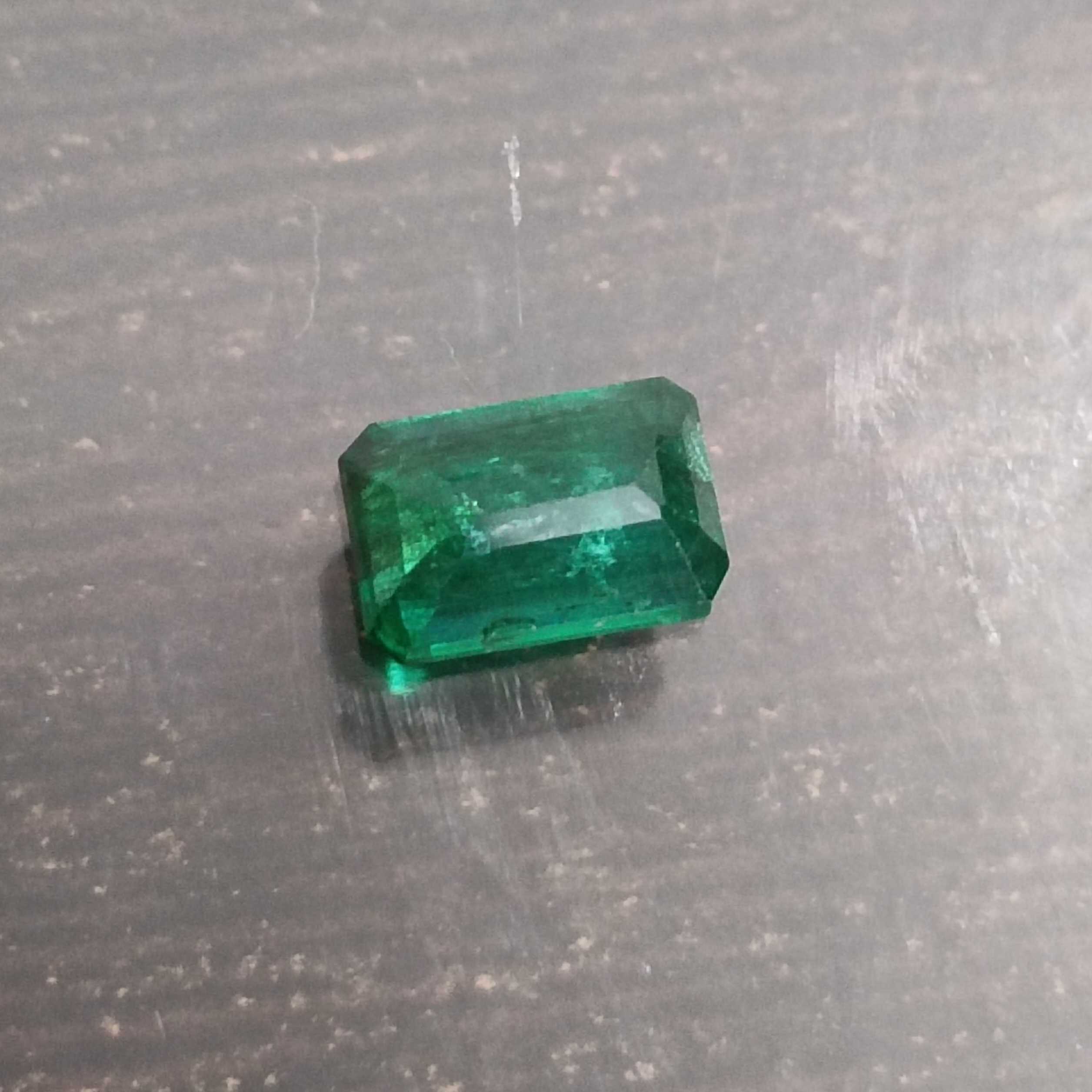 1.64ct GSI certified very deep golden green color octagon Zambian emerald gem