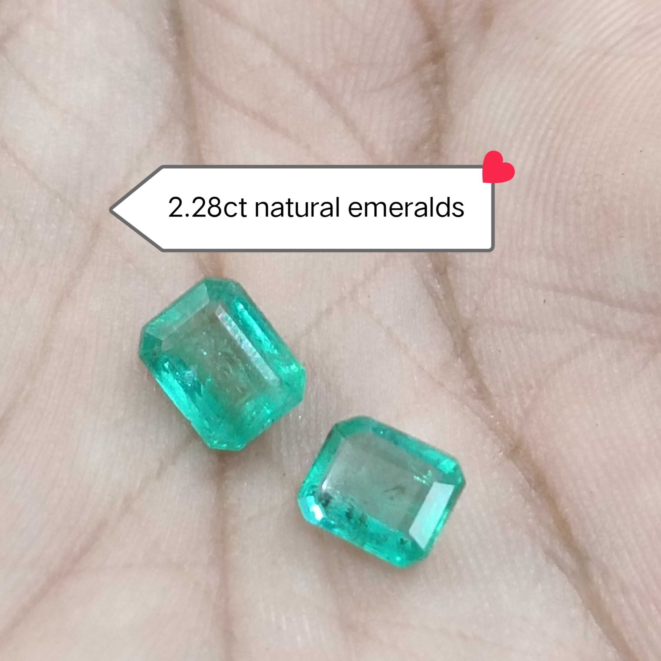 2.28ct 2pcs light green emerald gemstone 