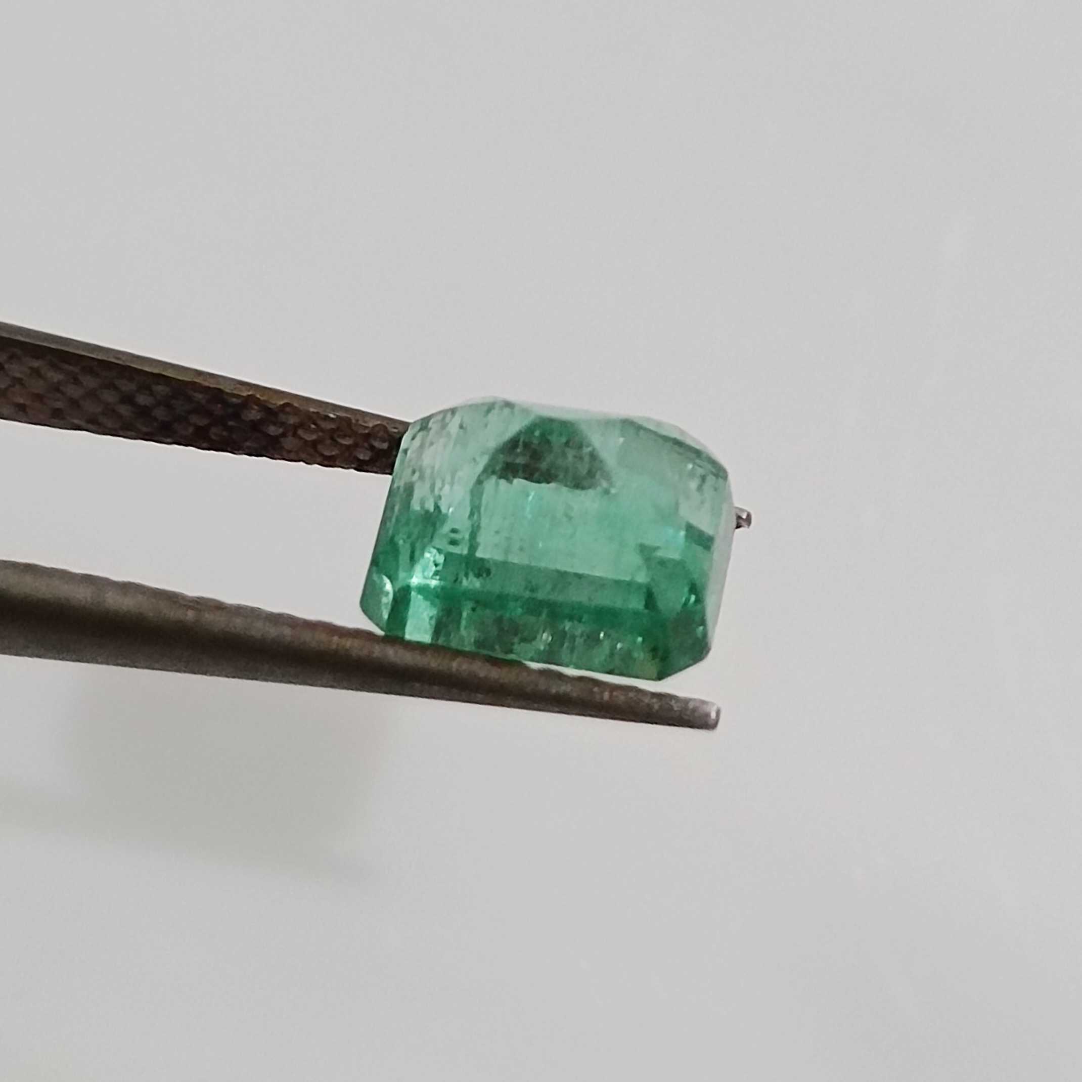 1.84ct medium neon green octagon emerald gemstone