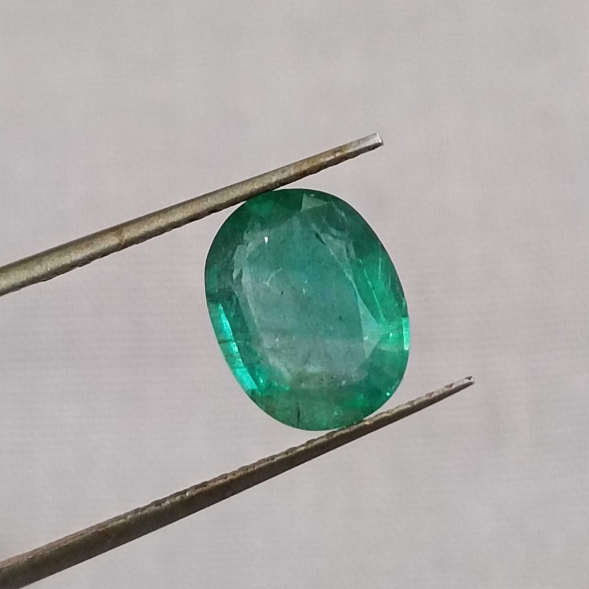 2.05ct clean medium green oval cut emerald stone/