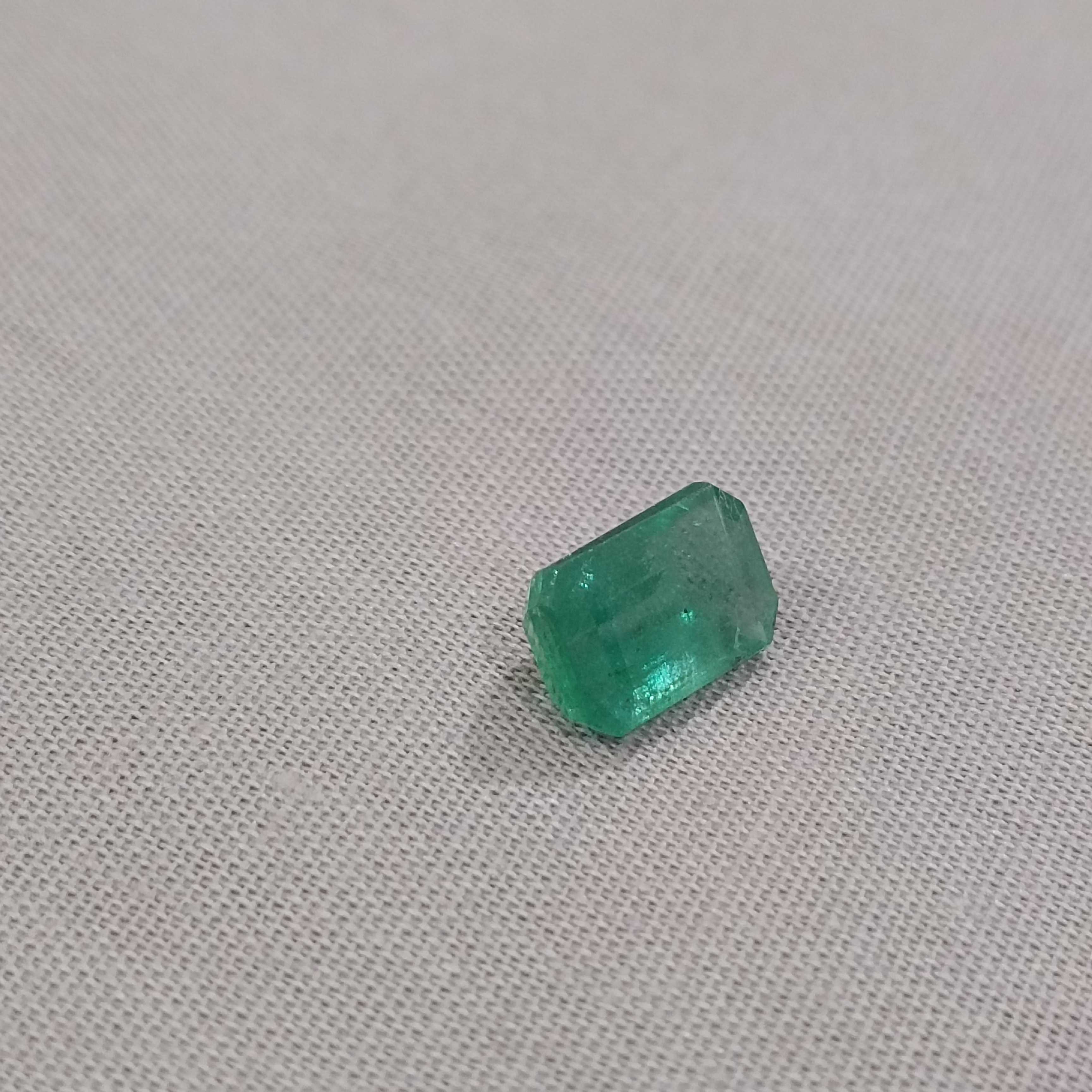 2.77ct deep medium green octagon emerald gemstone 