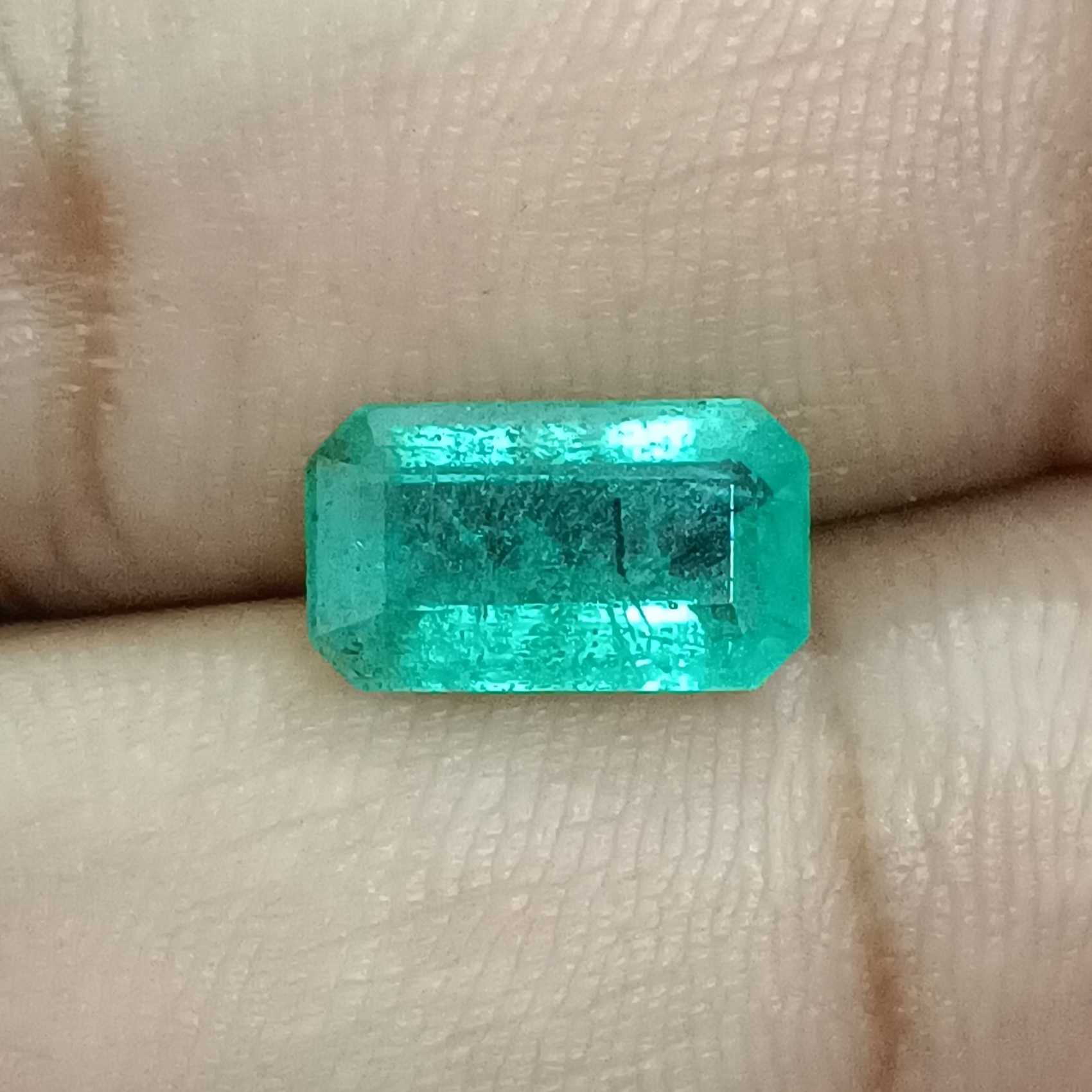 2.60ct light medium Colombian green octagon cut emerald gem