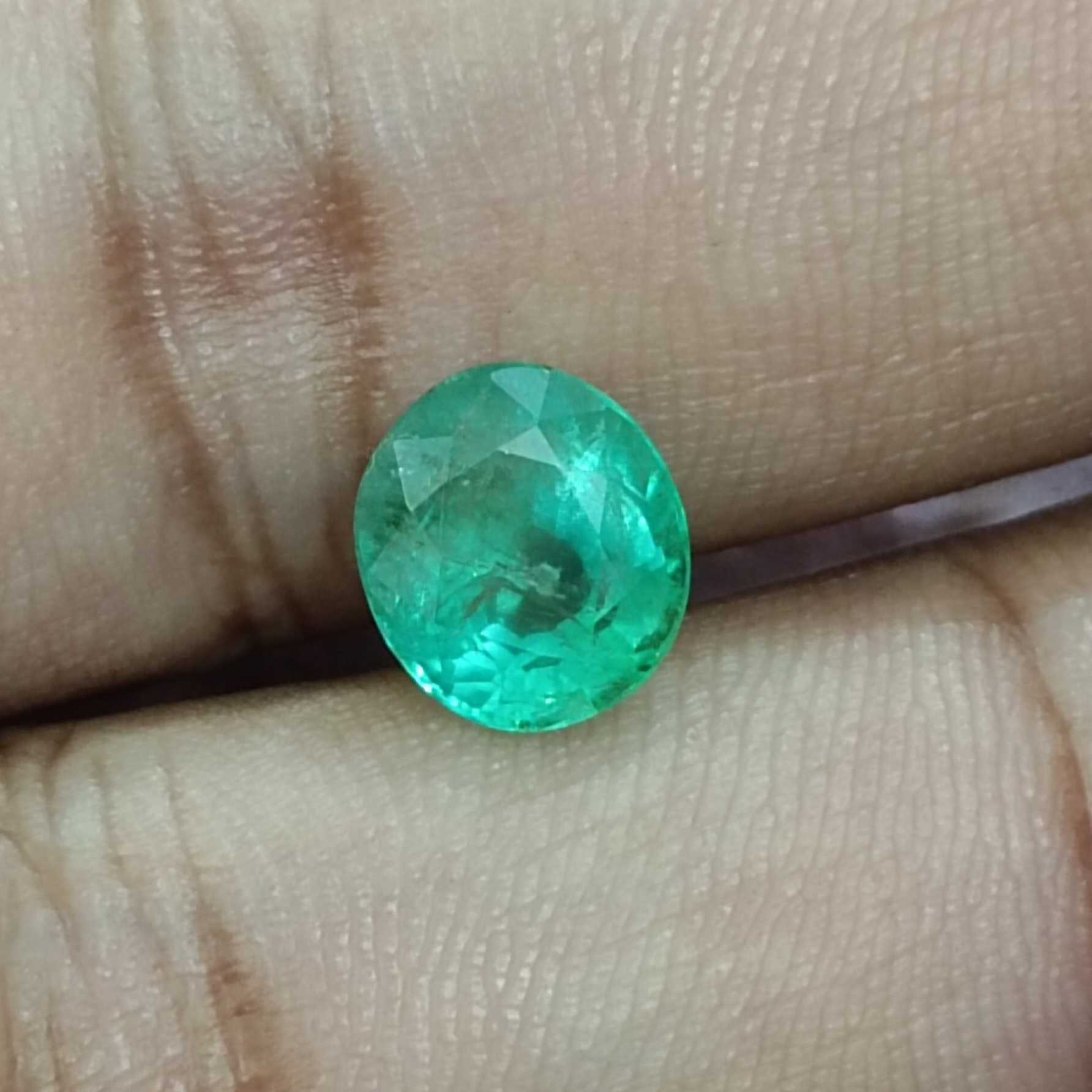 2.34ct light neon Colombian green roundish oval emerald gemstone 