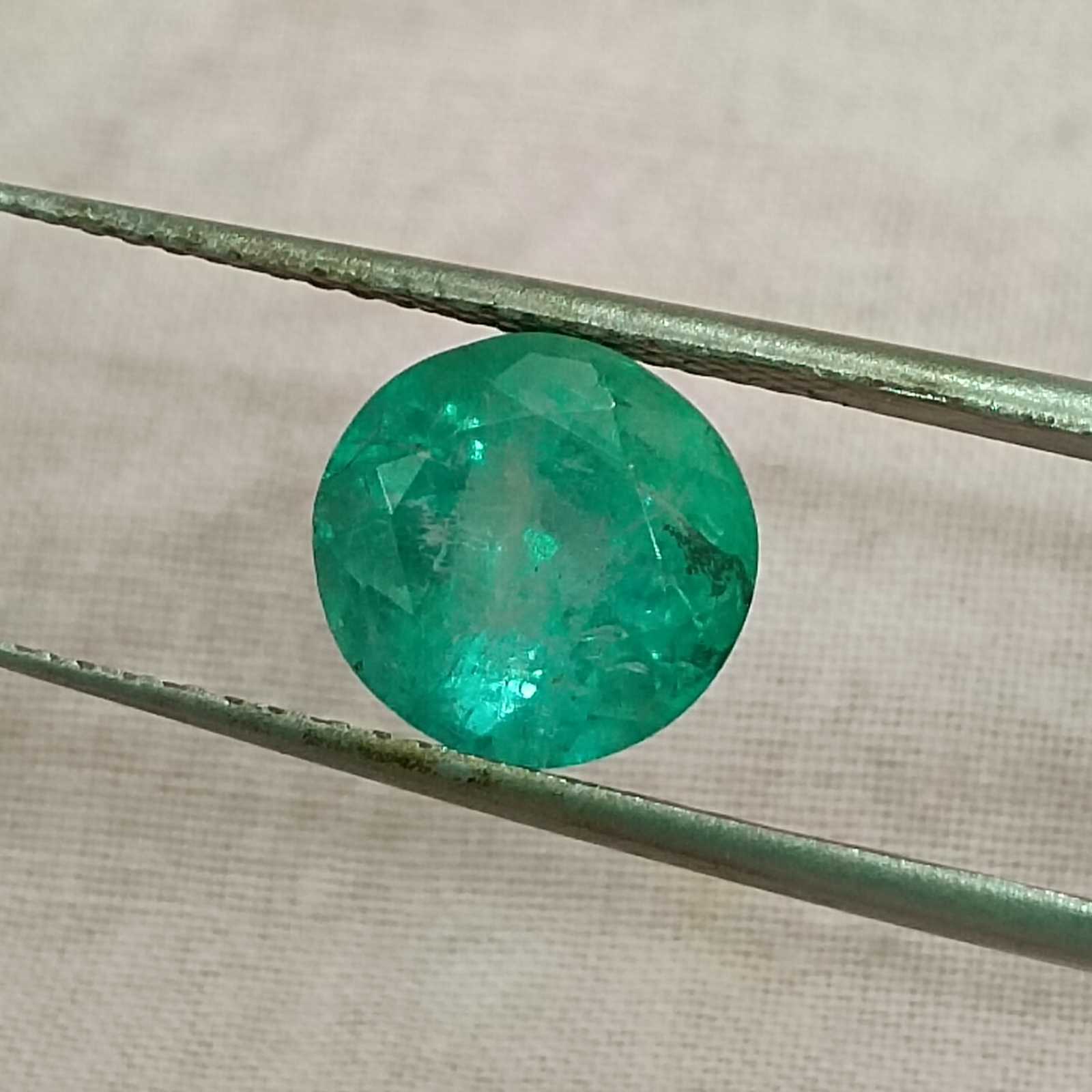 2.36ct medium Colombian green round cut emerald /