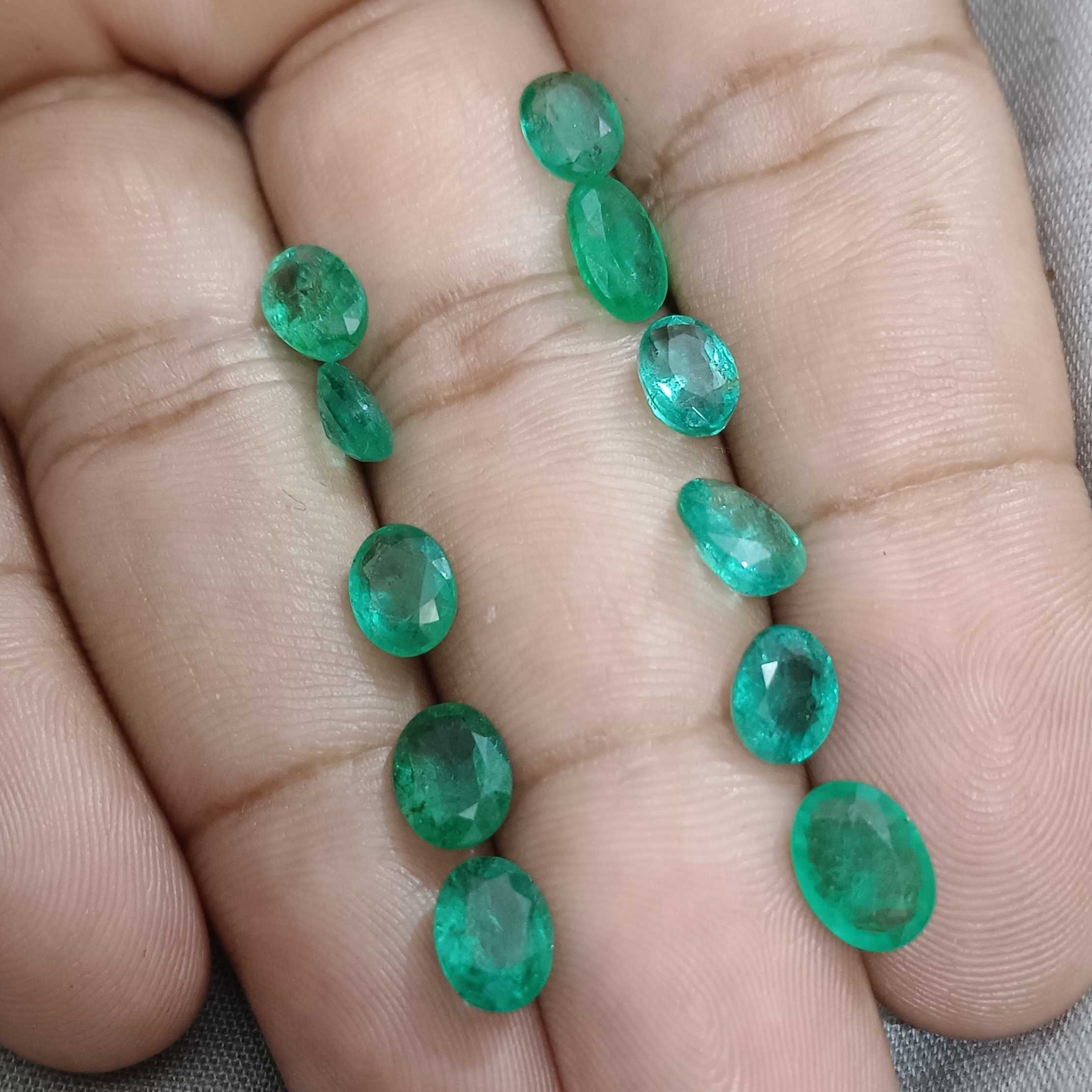 11.28ct oval cut emerald gemstone parcel