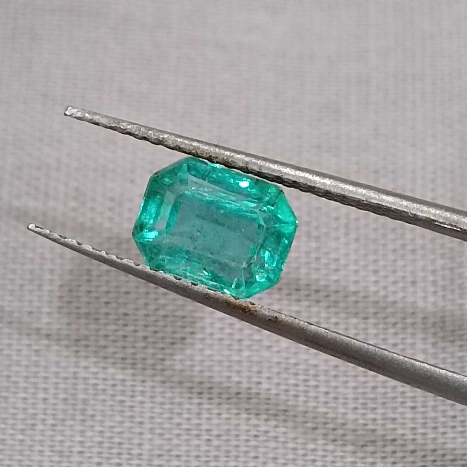 1.41ct bright mint green octagon emerald stone /