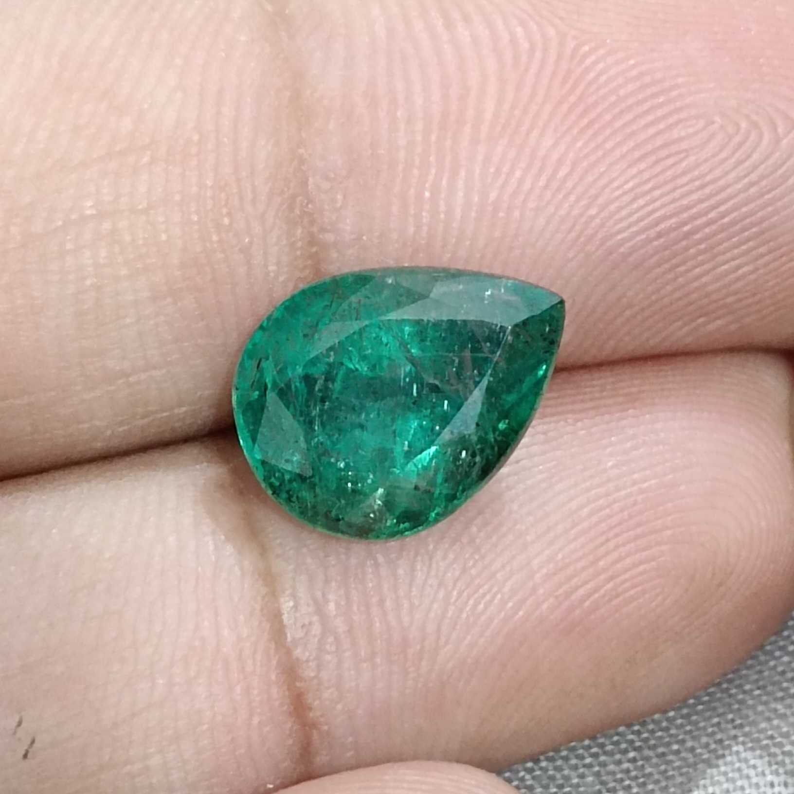 4.62ct natural deep green pear cut emerald gem