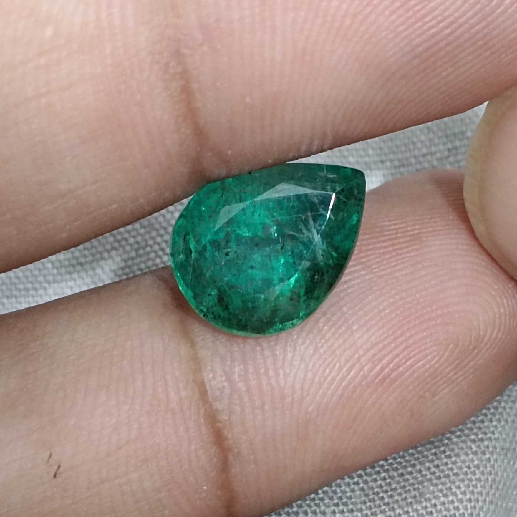 4.62ct natural deep green pear cut emerald gem