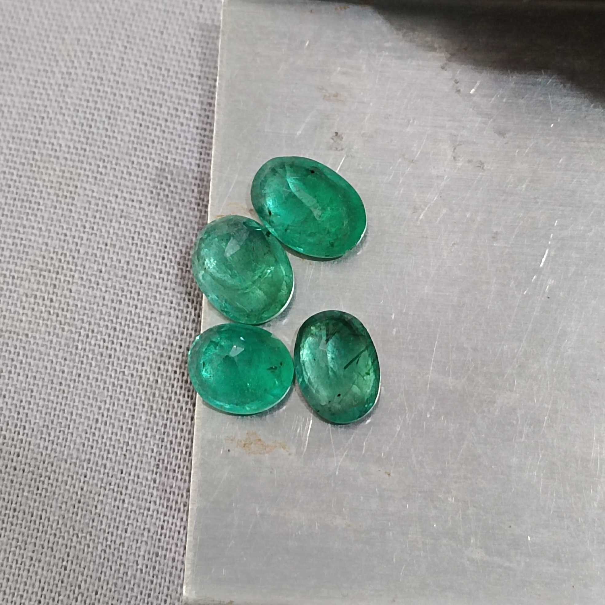 5.55ct deep to medium green natural emerald gemstone parcel 