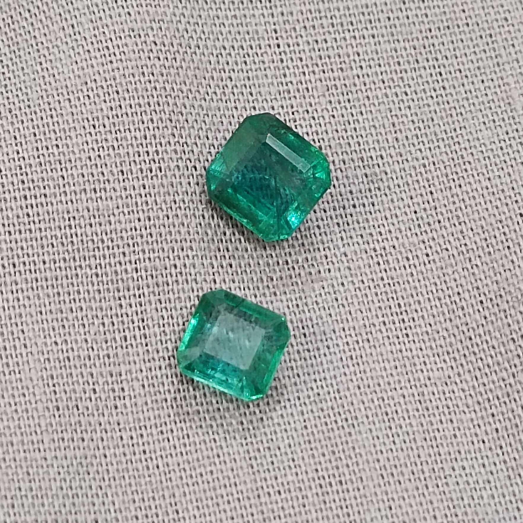 1.37ct 2pcs deep green natural Zambian emeralds 