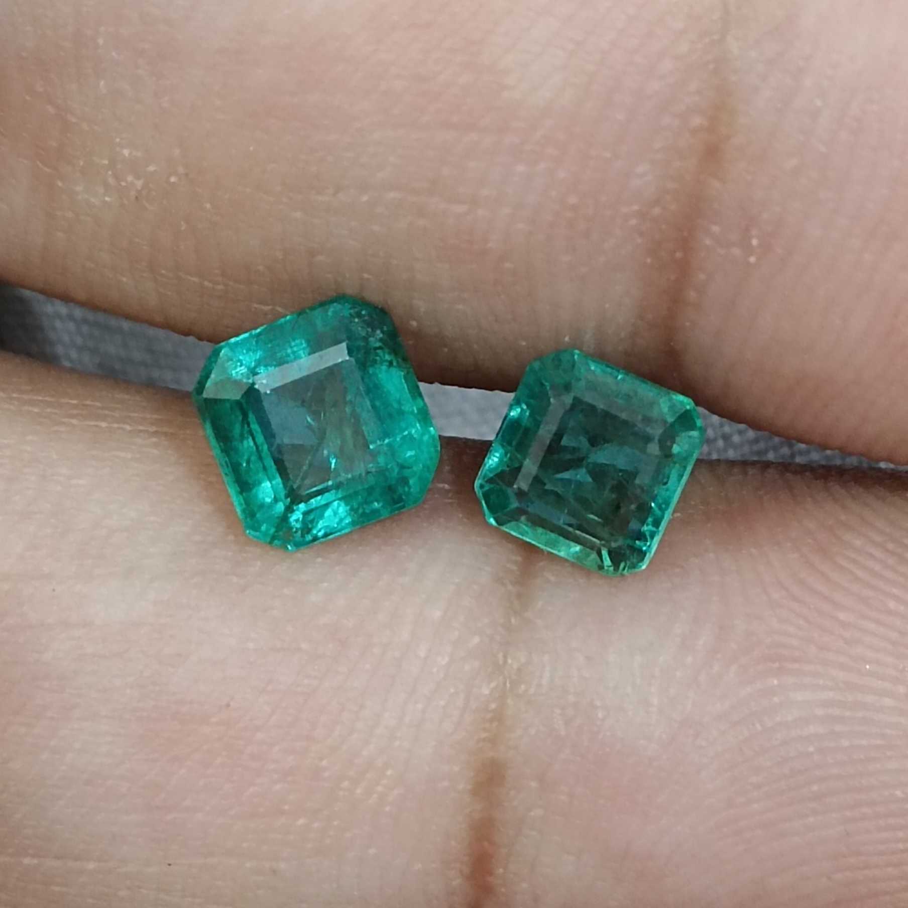 1.37ct 2pcs deep green natural Zambian emeralds 