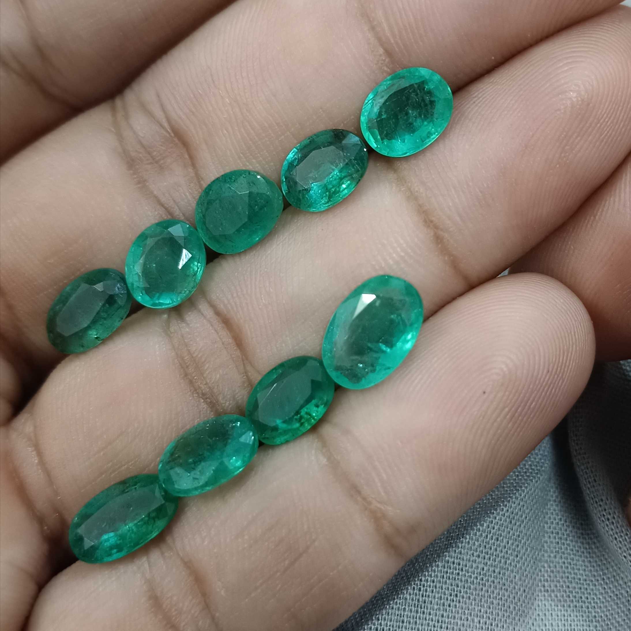 16.32ct deep-medium green oval shape emerald gemstone parcel /