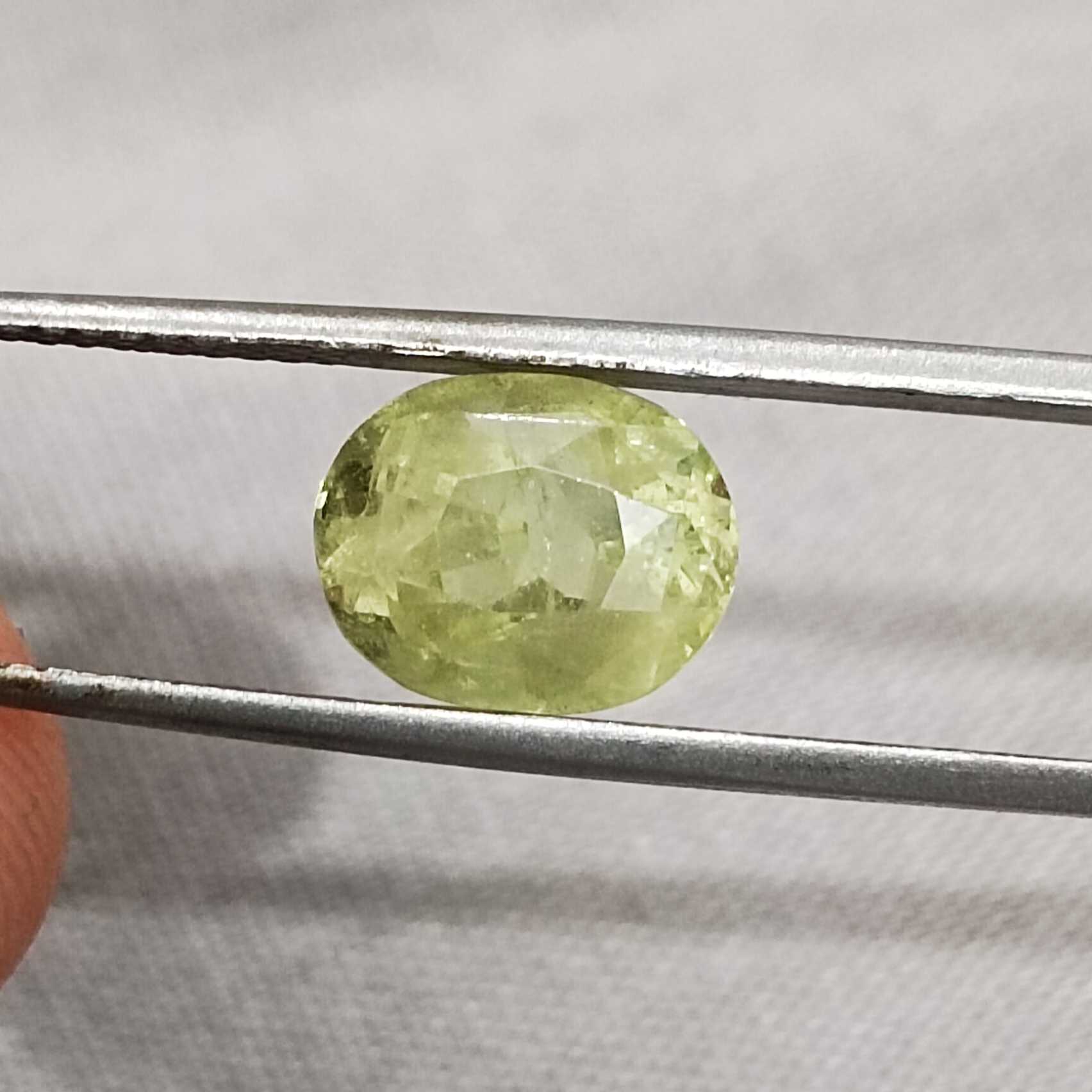 3.45ct bright neon yellow color cushion cut yellow sapphire gemstone 