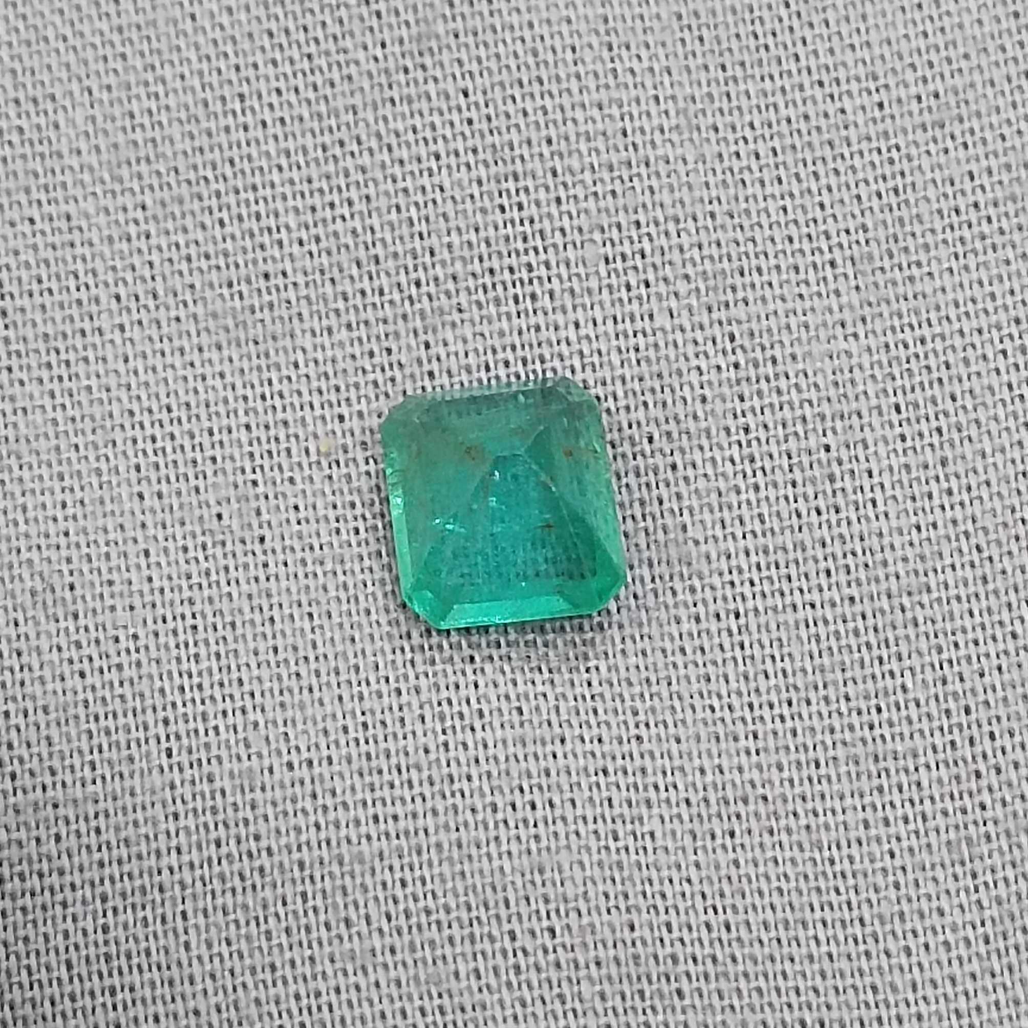 1.73ct panjshir green color octagon emerald gemstone 