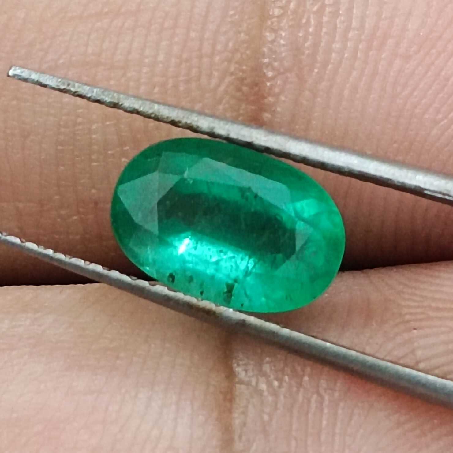 2.16ct misty golden green oval cut Colombian emerald gem/