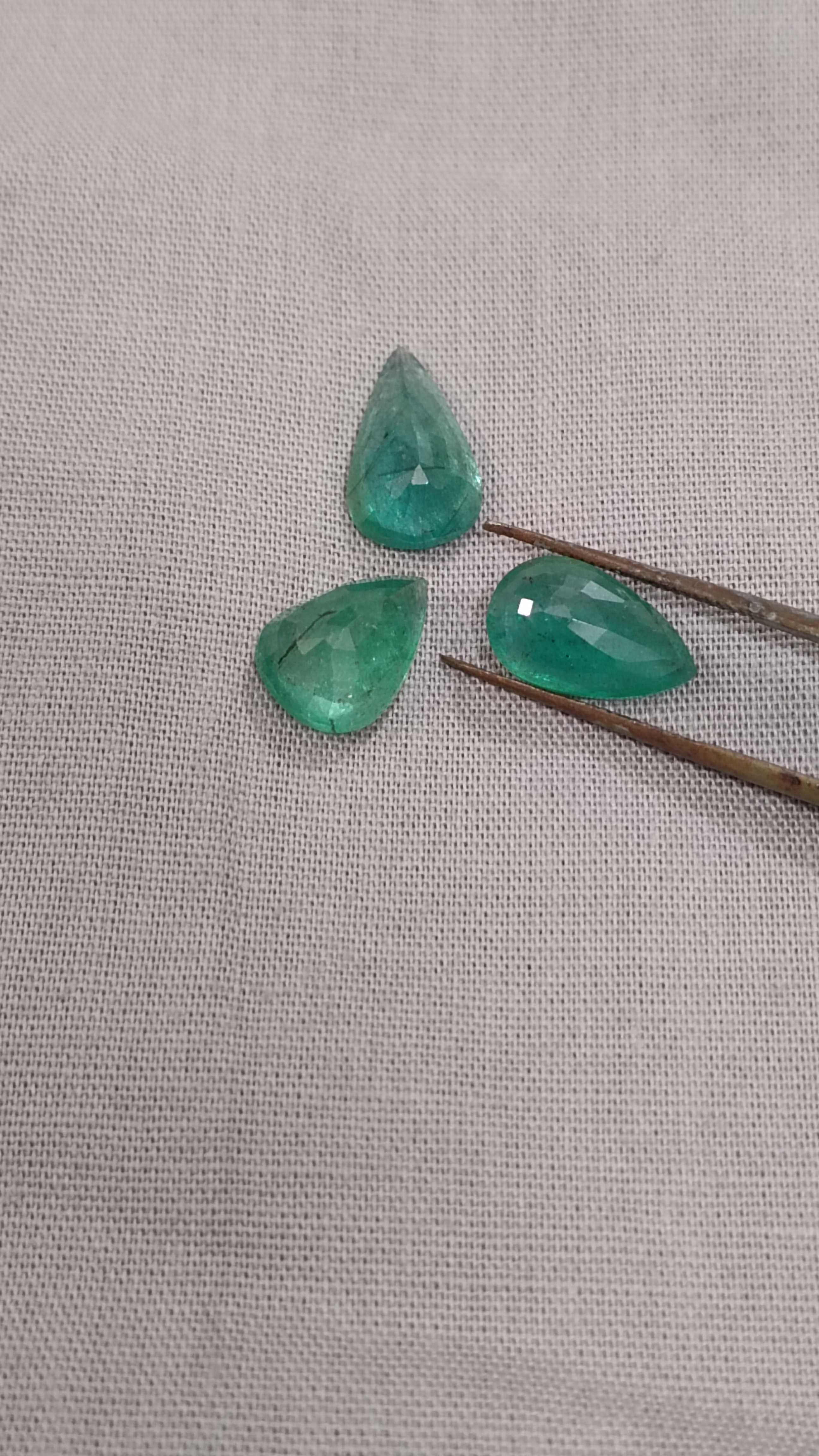 8.64ct natural medium deep green pear shape emerald gem lot